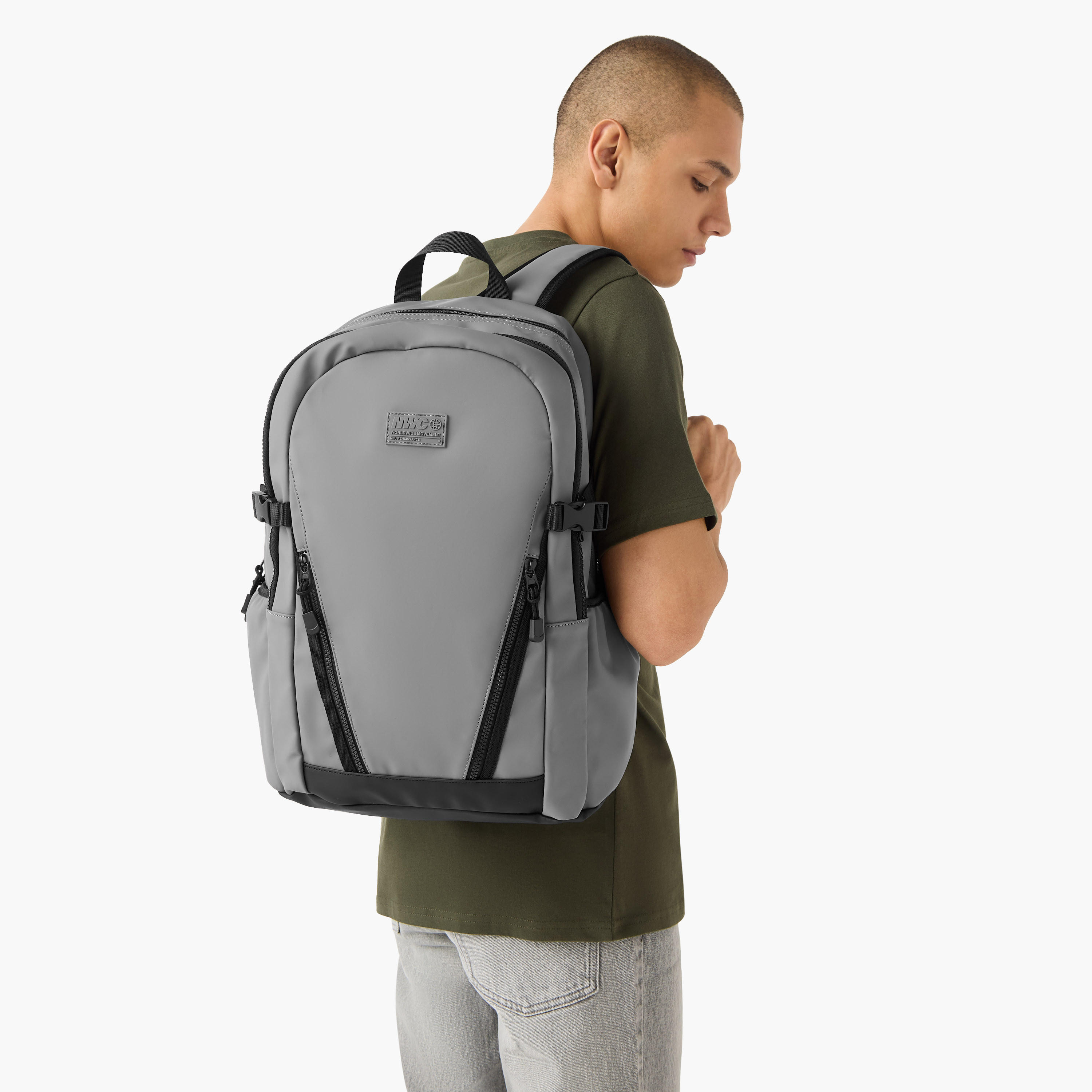 شنظة ظهر بأحزمة قابلة للتعديل-men-bags-image-7
