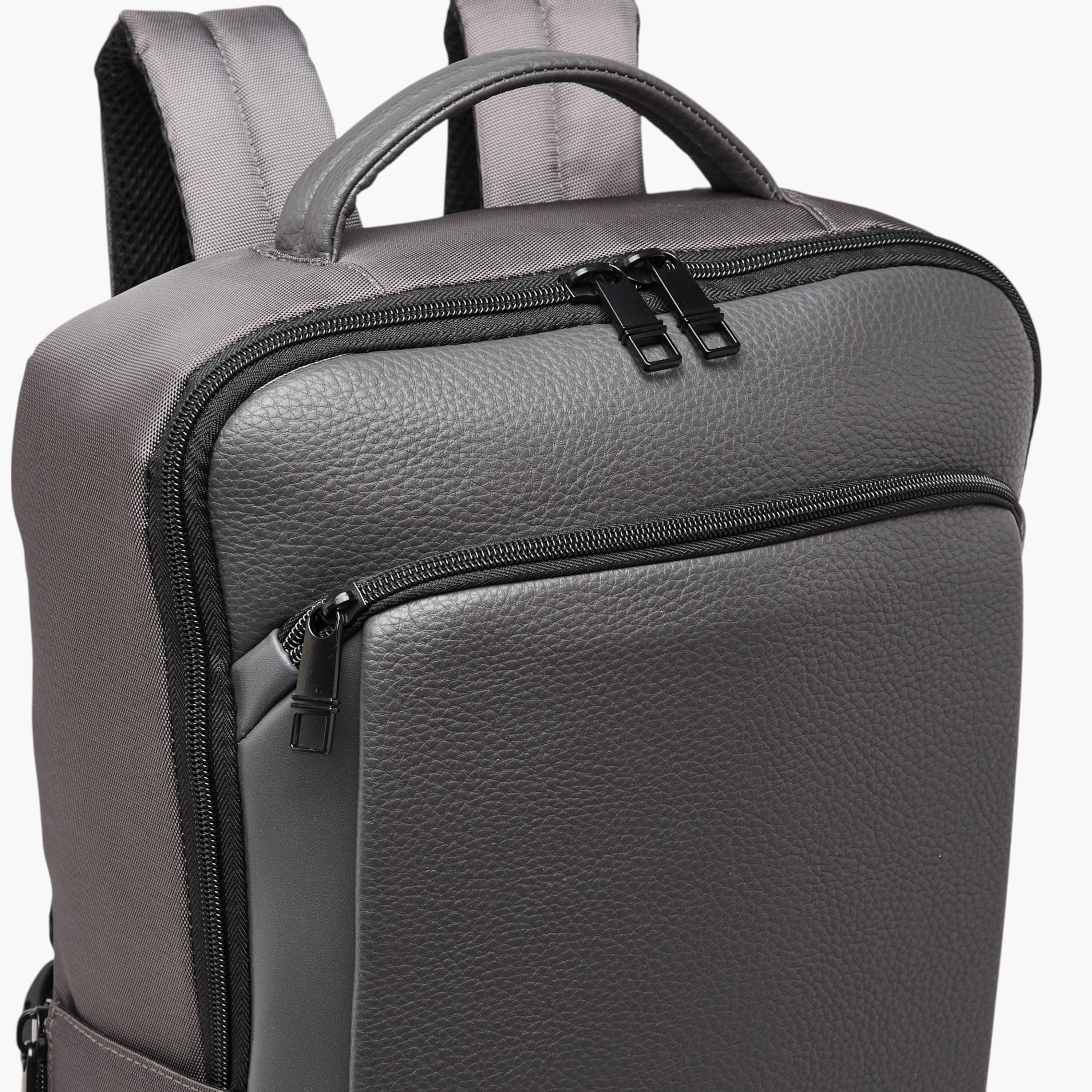 شنطة ظهر بارزة الملمس بأحزمة كتف قابلة للتعديل-men-bags-image-4