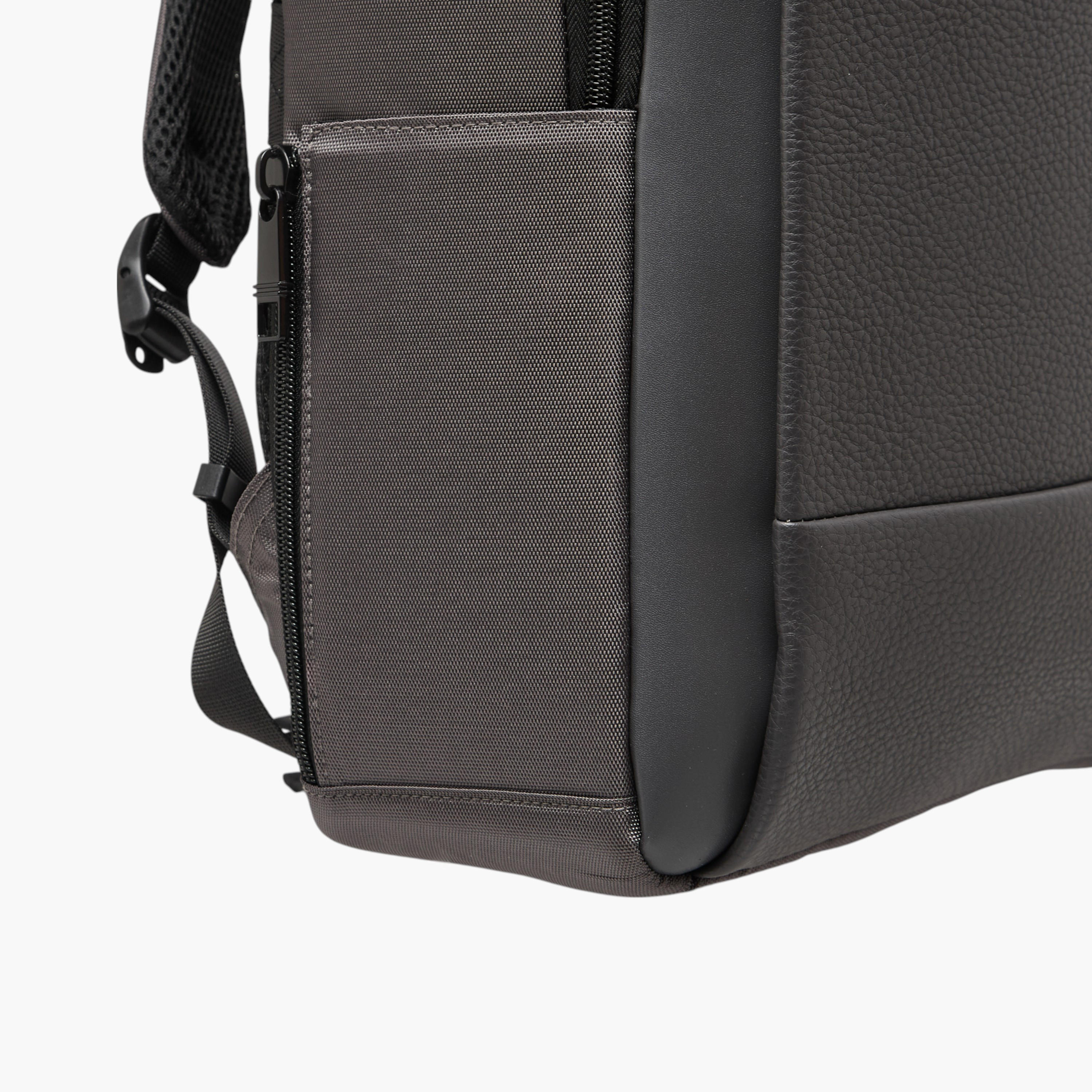 شنطة ظهر بارزة الملمس بأحزمة كتف قابلة للتعديل-men-bags-image-3