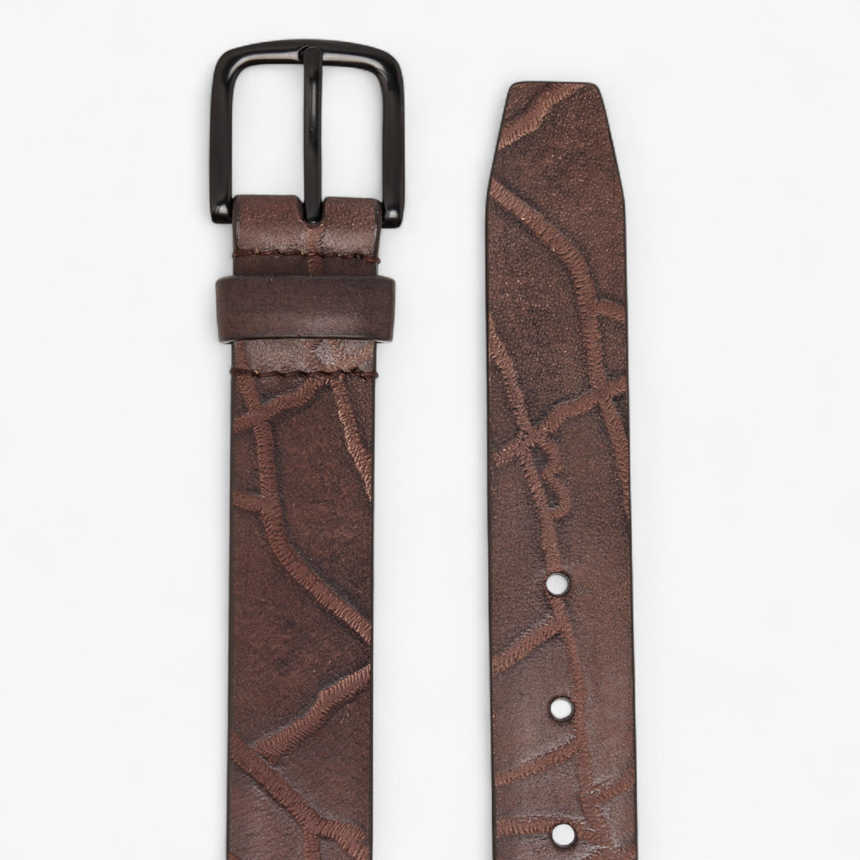 حزام جلد بارز الملمس بإبزيم إغلاق بدبوس-men-beltsandwallets-belts-image-3