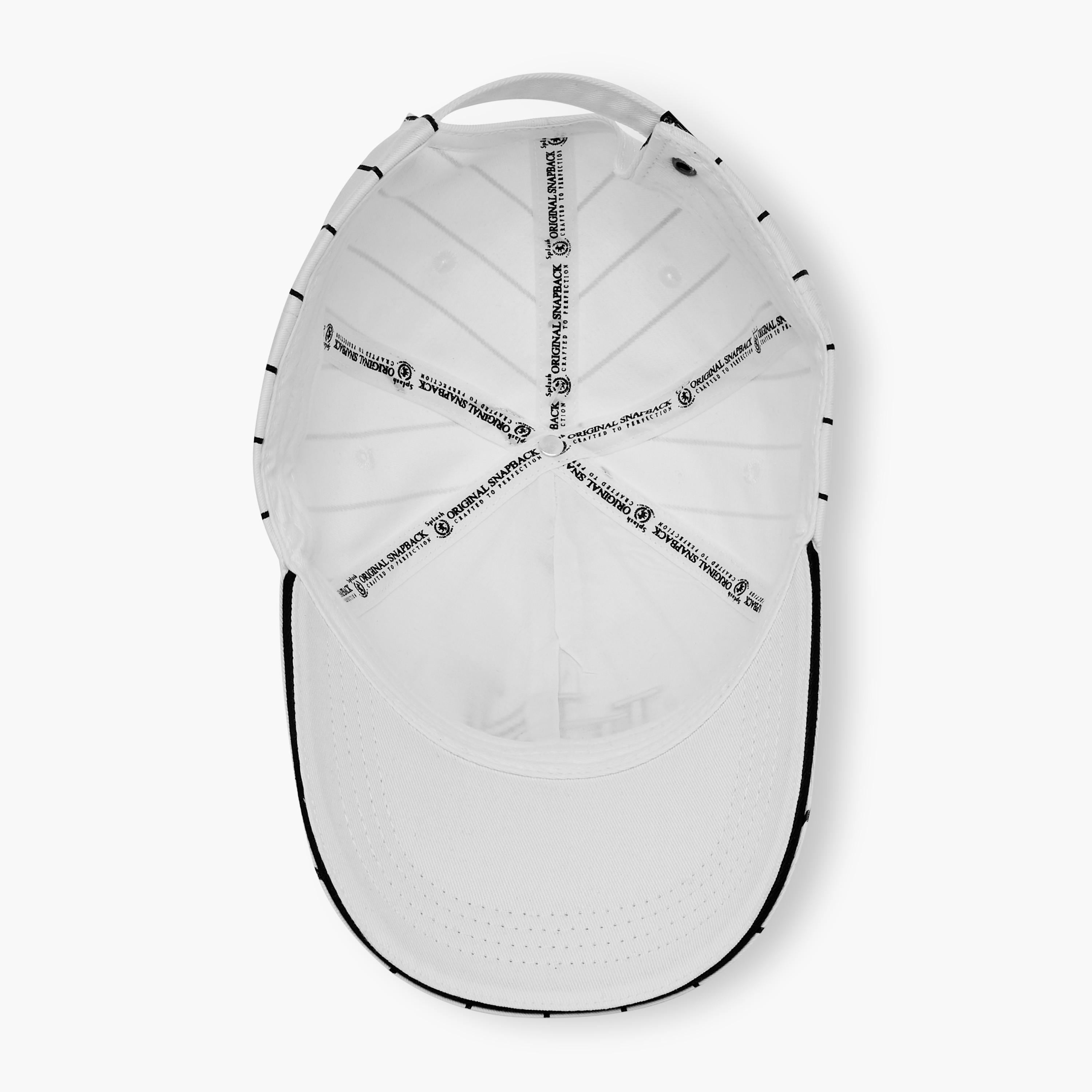 كاب مخطط مع حزام بإبزيم إغلاق-men-caps-image-8