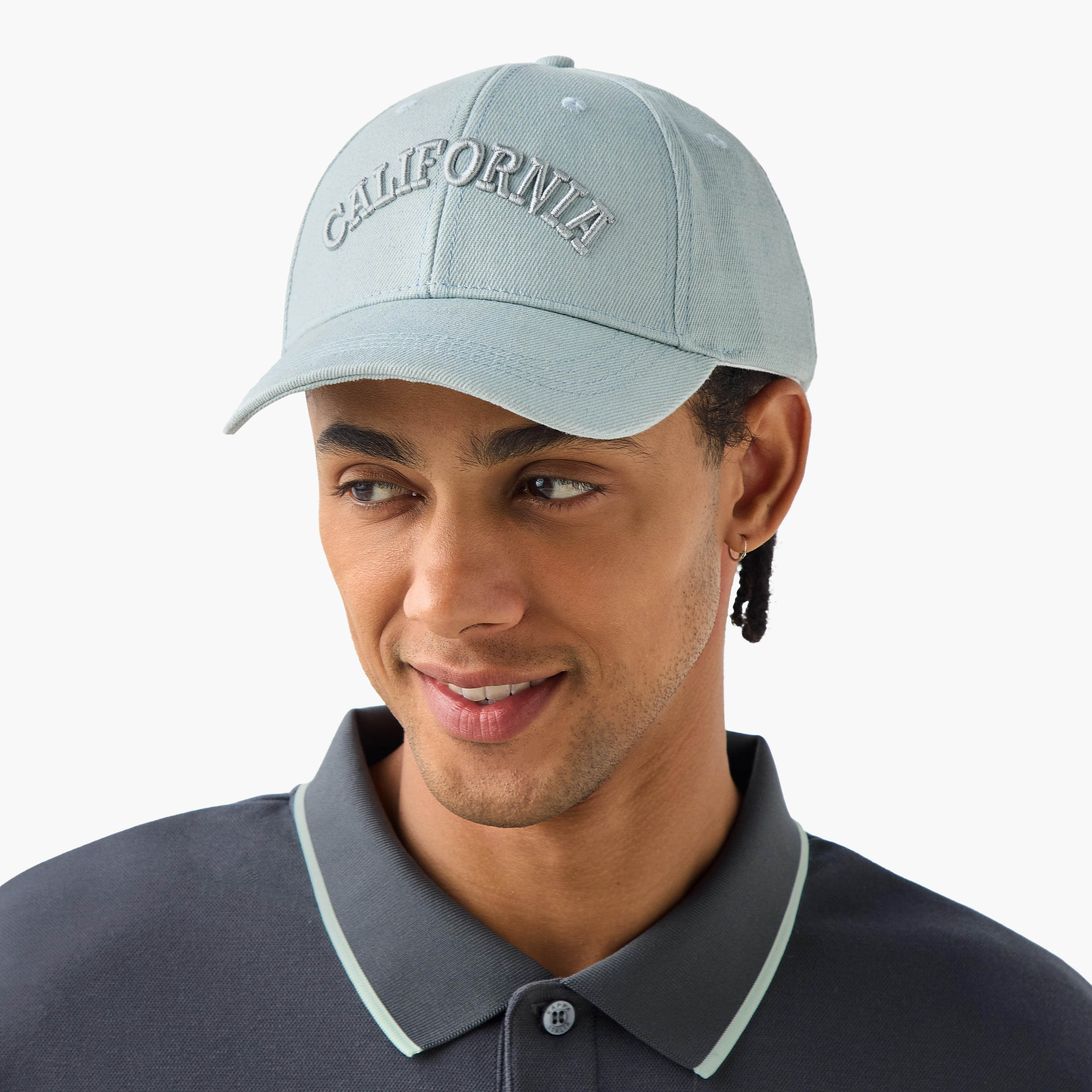 كاب مطرز بحزام بإبزيم إغلاق-men-caps-image-2