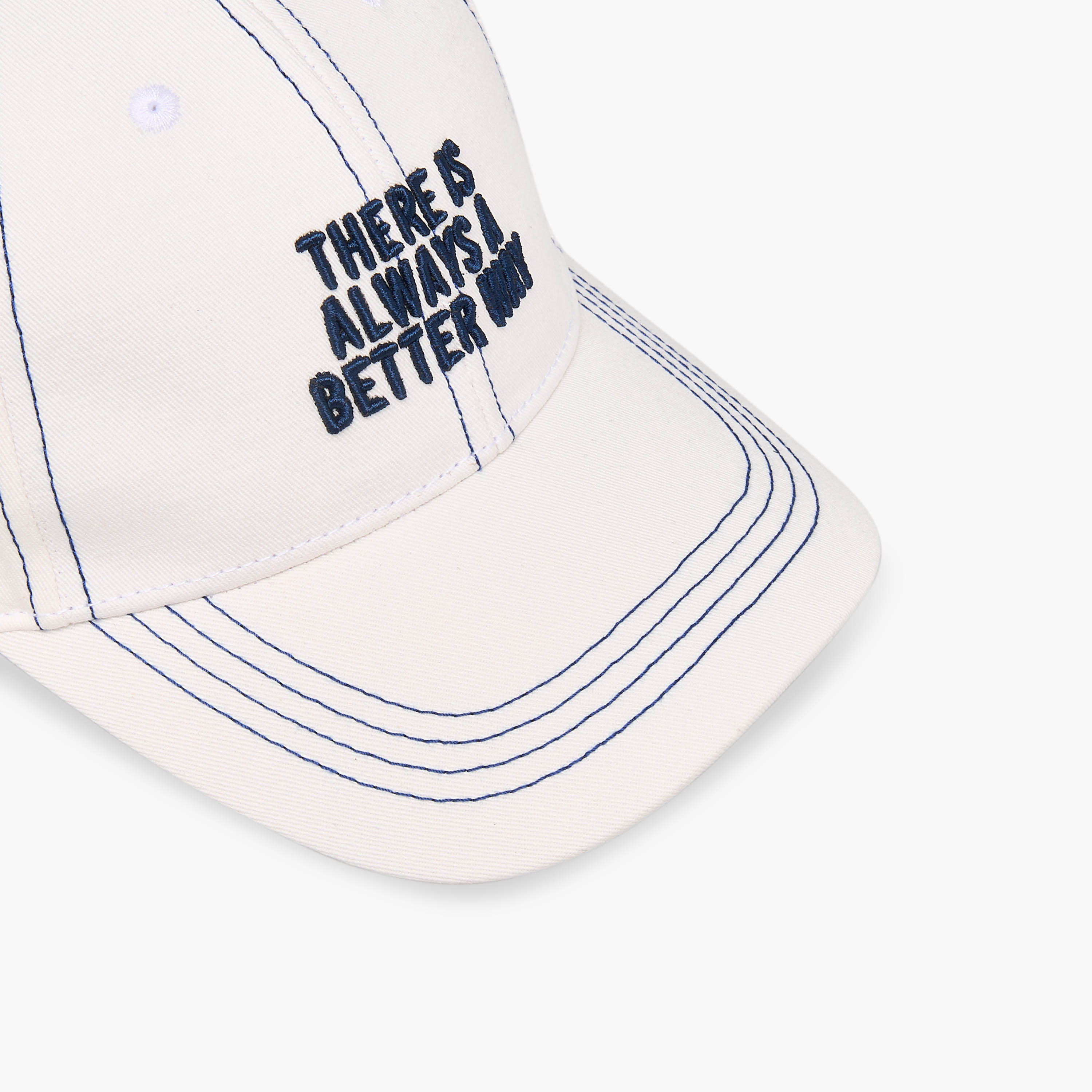 كاب بتطريز شعار ورباط إغلاق بإبزيم-men-caps-image-2