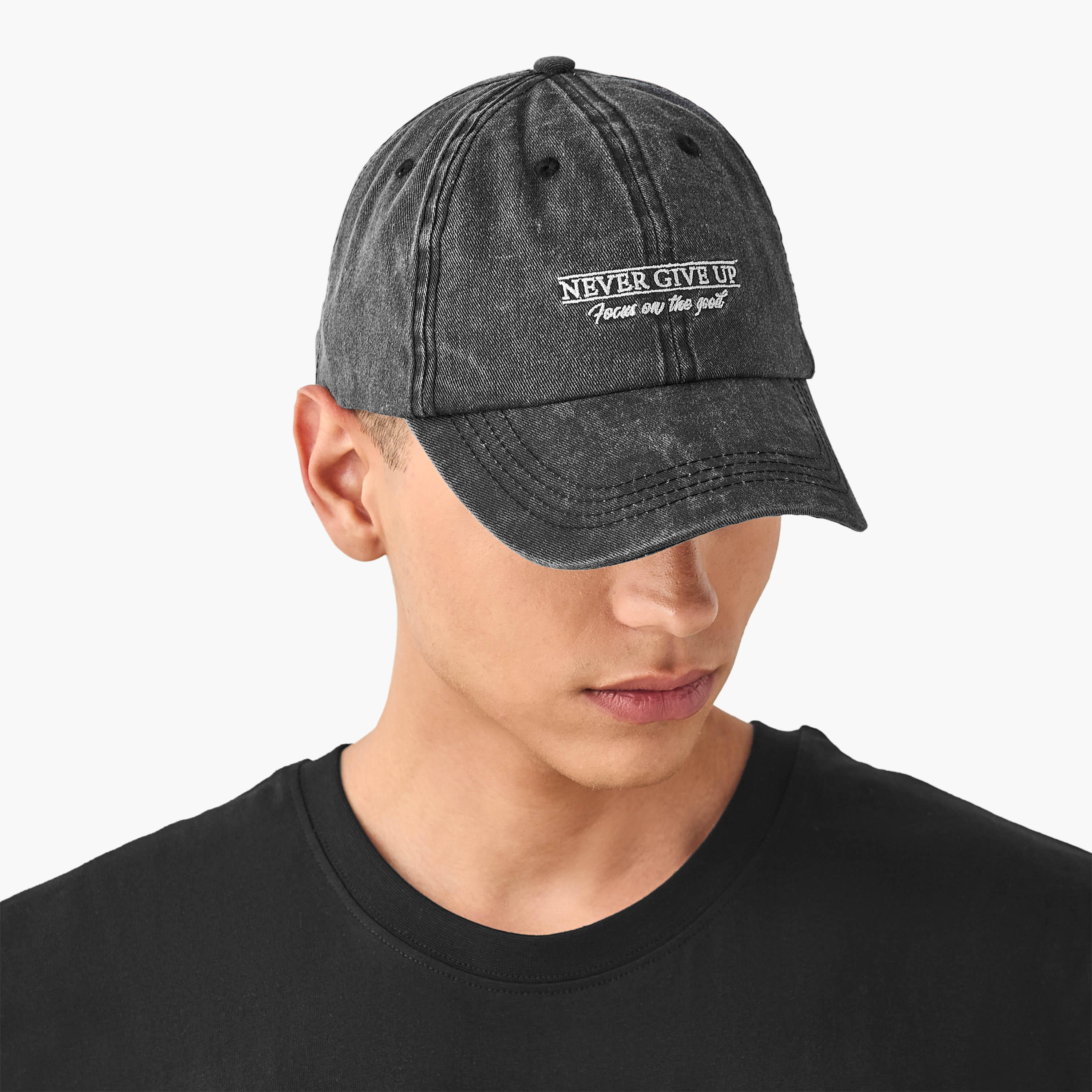 كاب بتطريز شعار وحزام إغلاق بإبزيم-men-caps-image-7