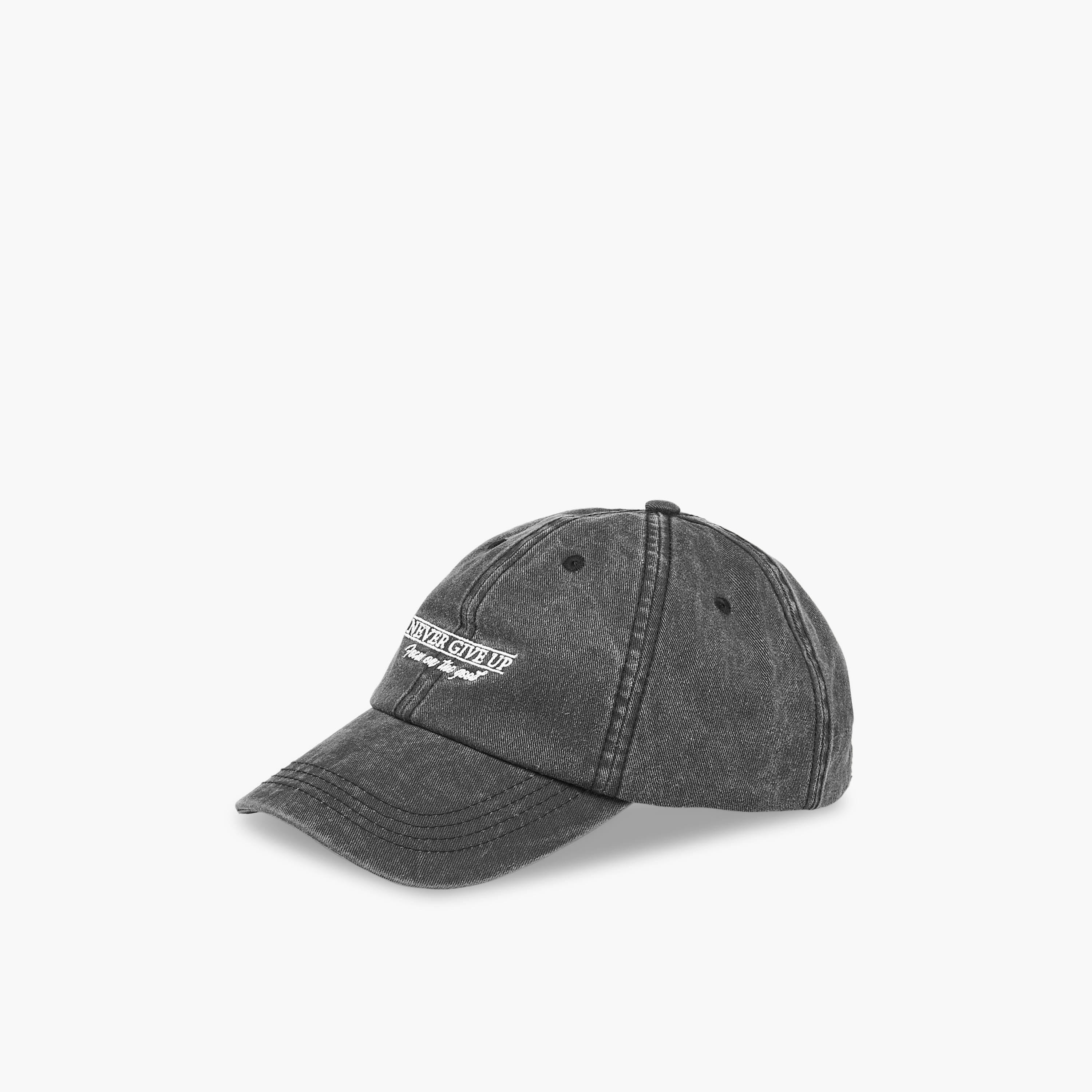 كاب بتطريز شعار وحزام إغلاق بإبزيم-men-caps-image-6
