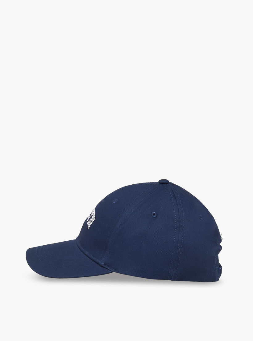 قبعة مطرزة برباط إغلاق بإبزيم-men-caps-image-5