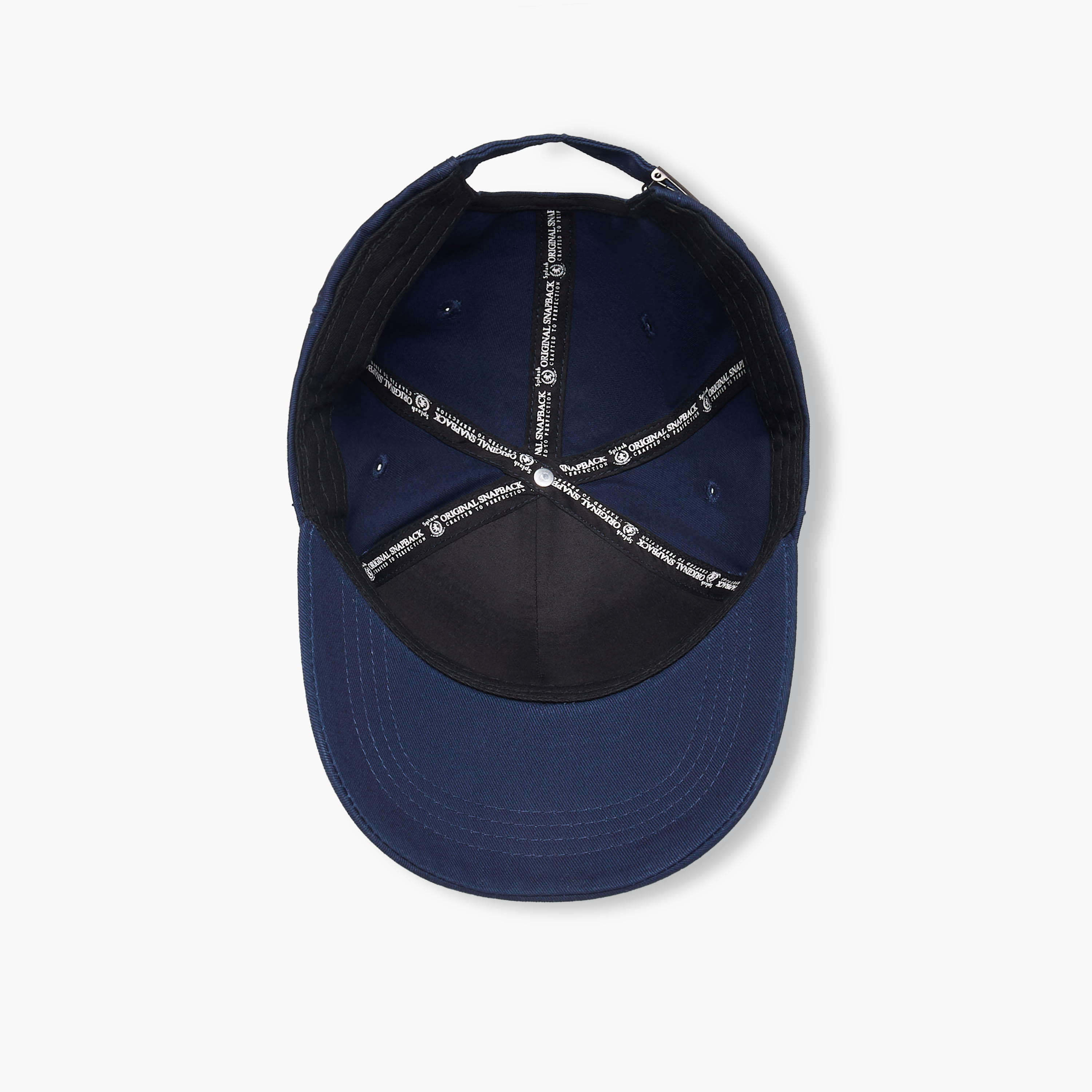 قبعة مطرزة برباط إغلاق بإبزيم-men-caps-image-1