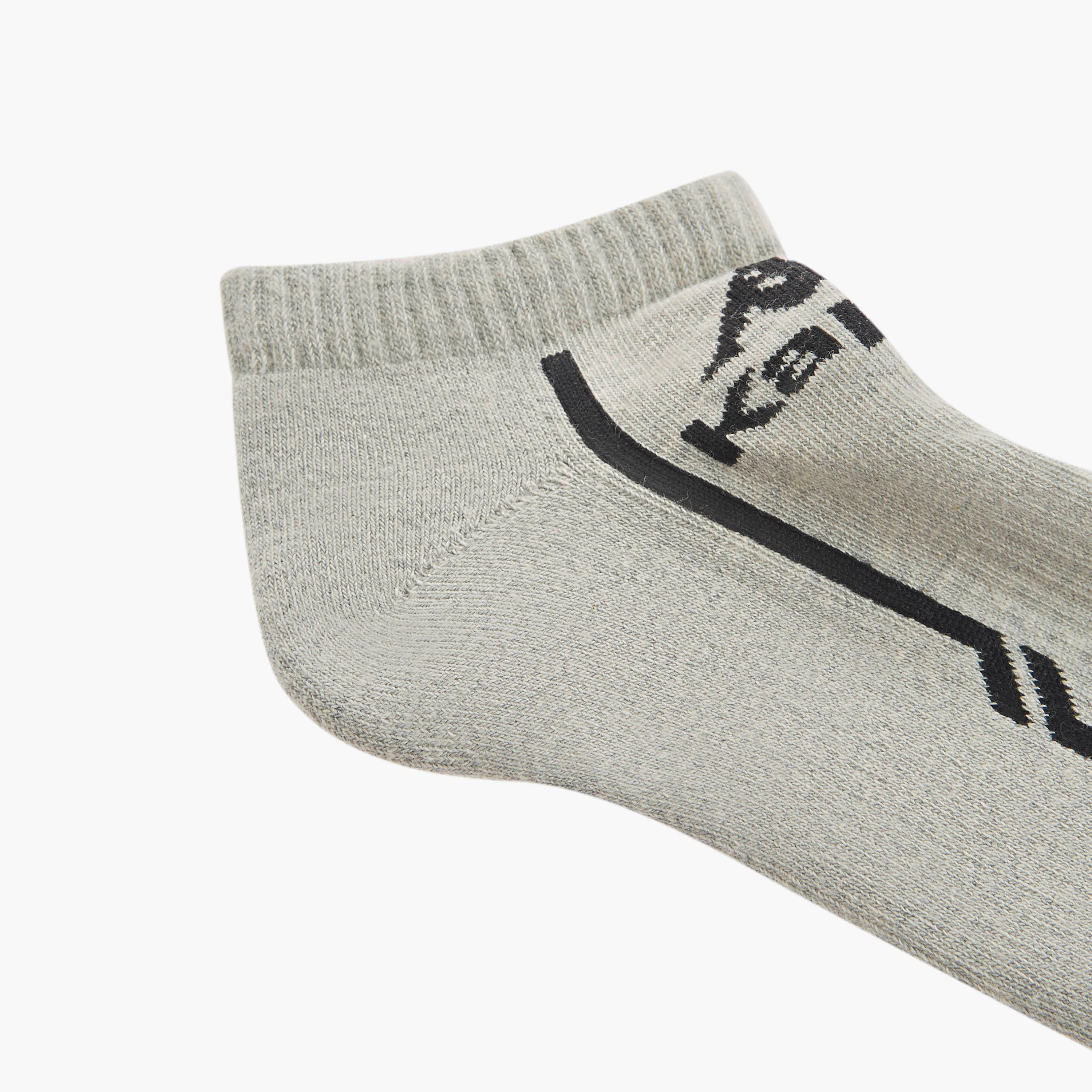 جوارب بطول الكاحل وحماية من البكتيريا وتفاصيل الشعار من كابا - طقم من 3 أزواج-men-socks-image-5