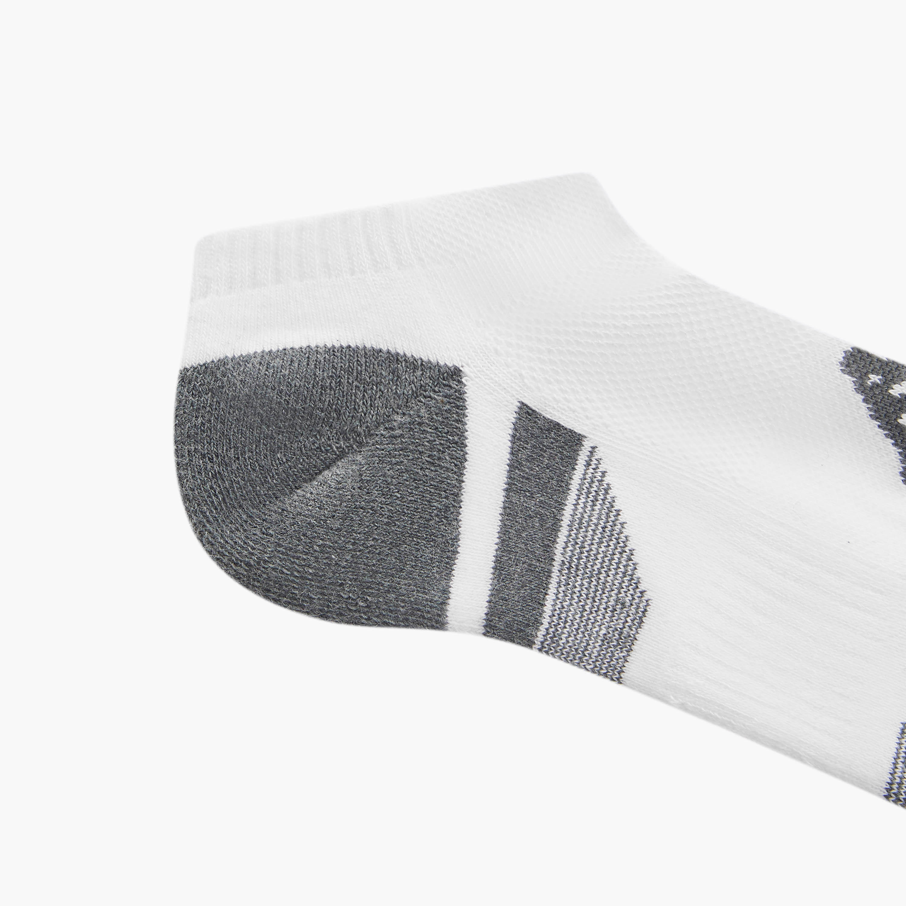 جوارب نصف تيري بطول الكاحل وحماية من البكتيريا وطبعات الشعار من كابا - طقم من 3 أزواج-men-socks-image-5