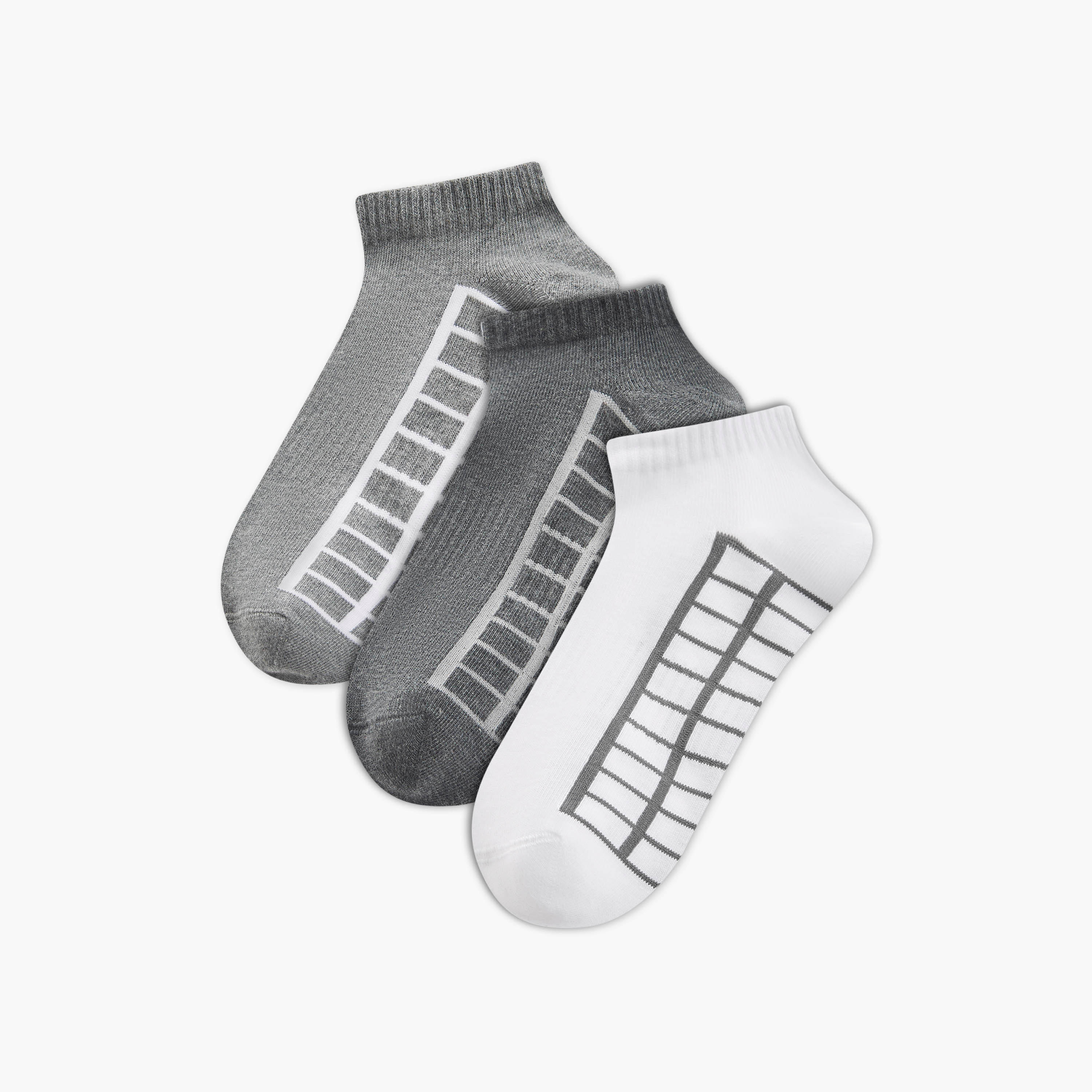 جوارب مقلّمة بطول الكاحل وحماية من البكتيريا - طقم من 3 أزواج-men-socks-image-1