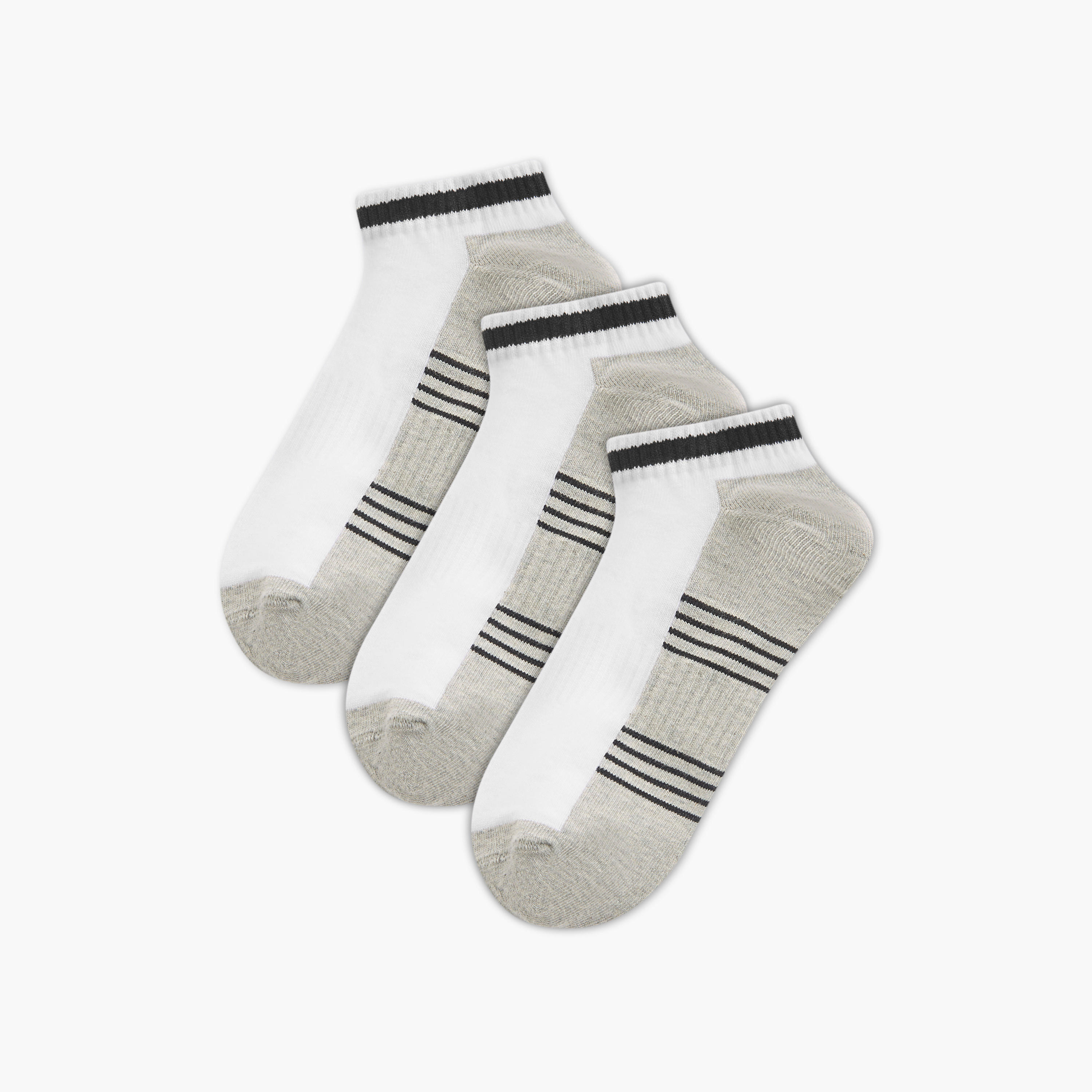 جوارب مقلّمة بطول الكاحل وحماية من البكتيريا - طقم من 3 أزواج-men-socks-image-1