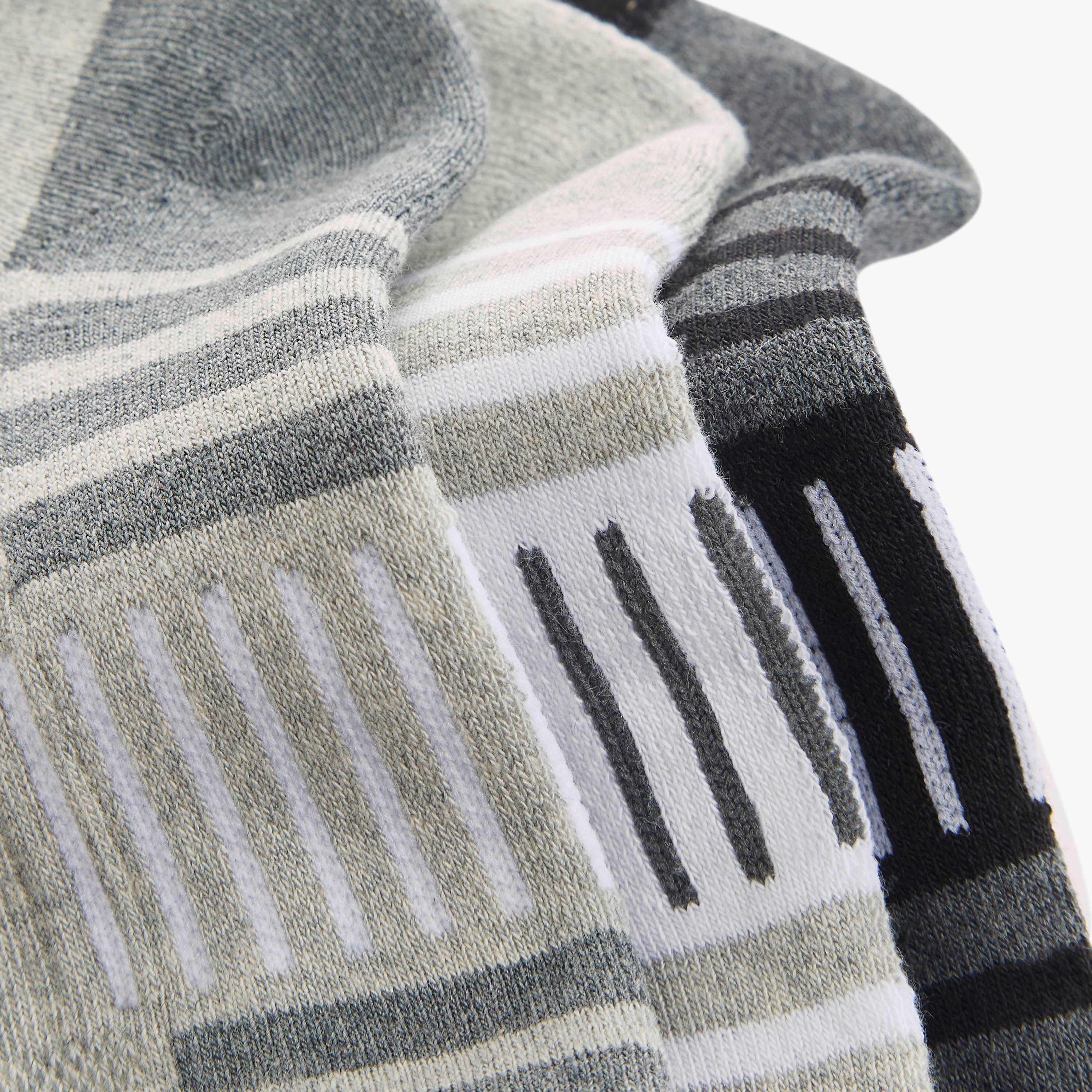 Set of 3 - Textured Ankle Length Socks-men-socks-image-4