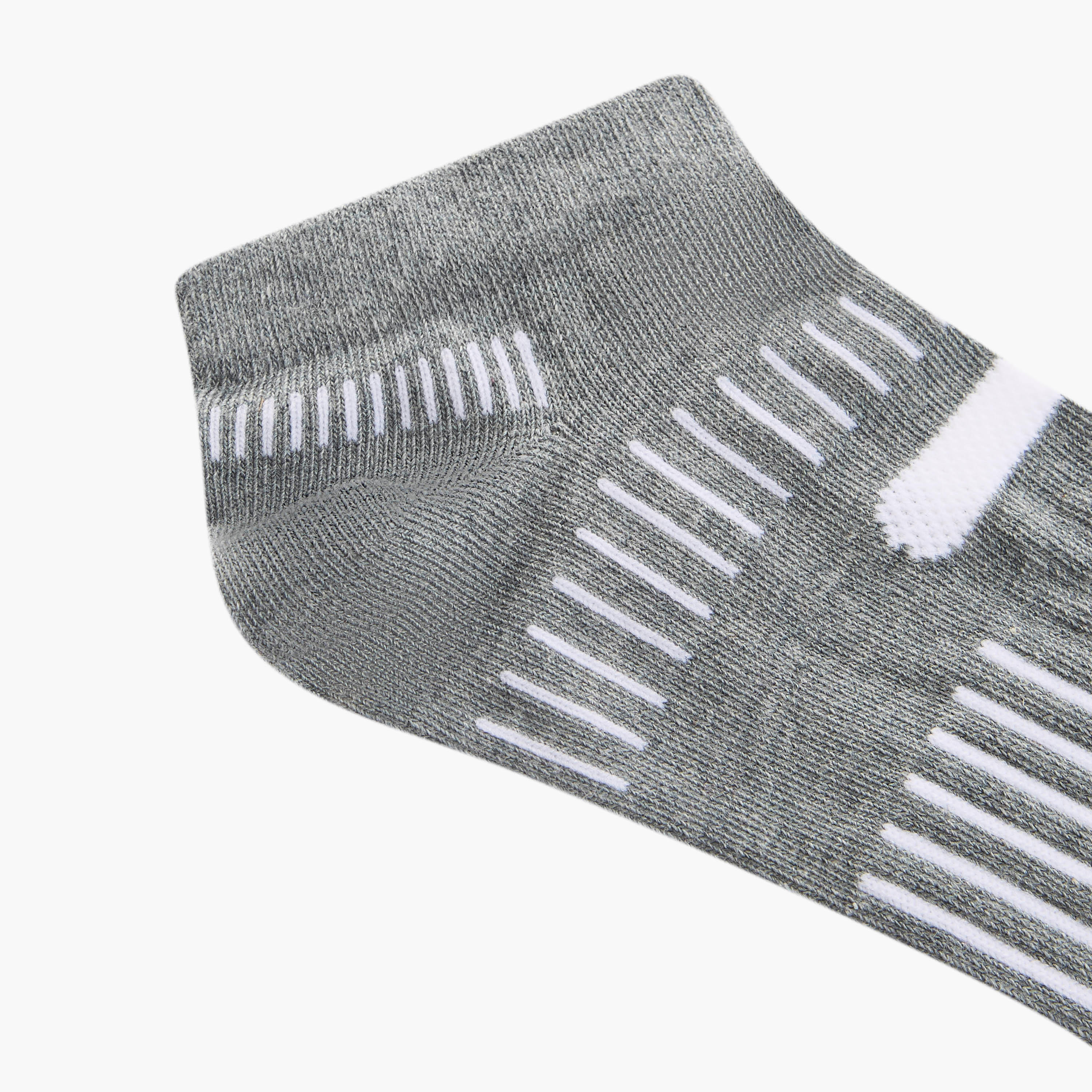 جوارب مقلّمة بطول الكاحل وحماية من البكتيريا - طقم من 3 أزواج-men-socks-image-5