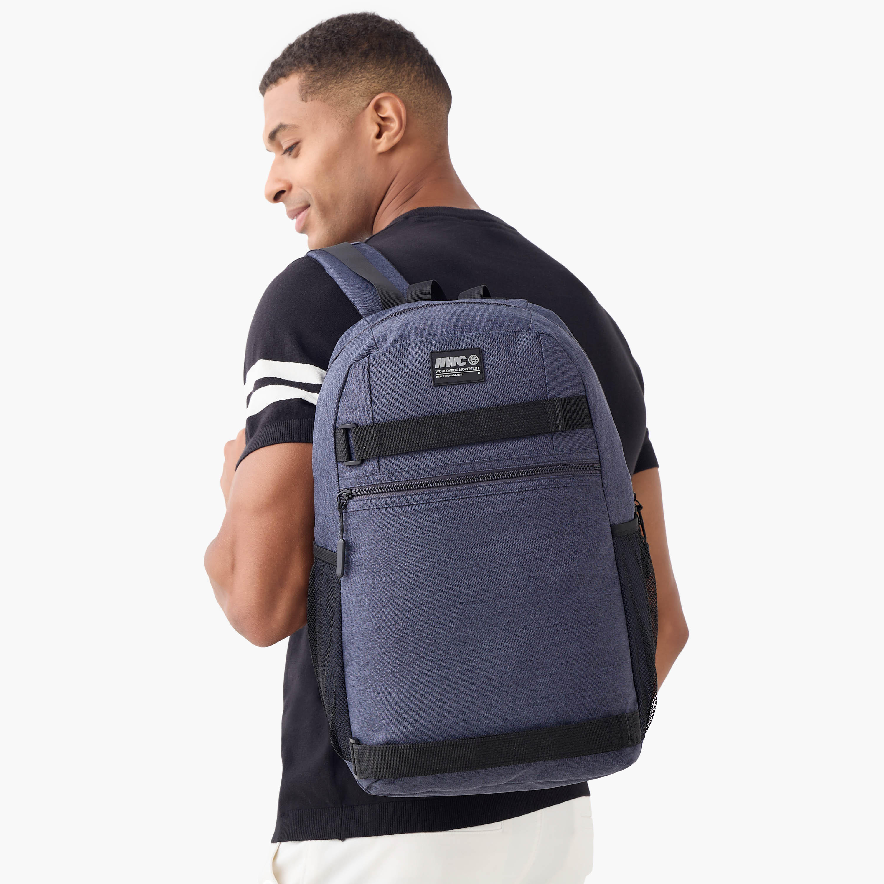 شنطة ظهر بجيوب شبكية وأحزمة كتف قابلة للتعديل-men-bags-image-7