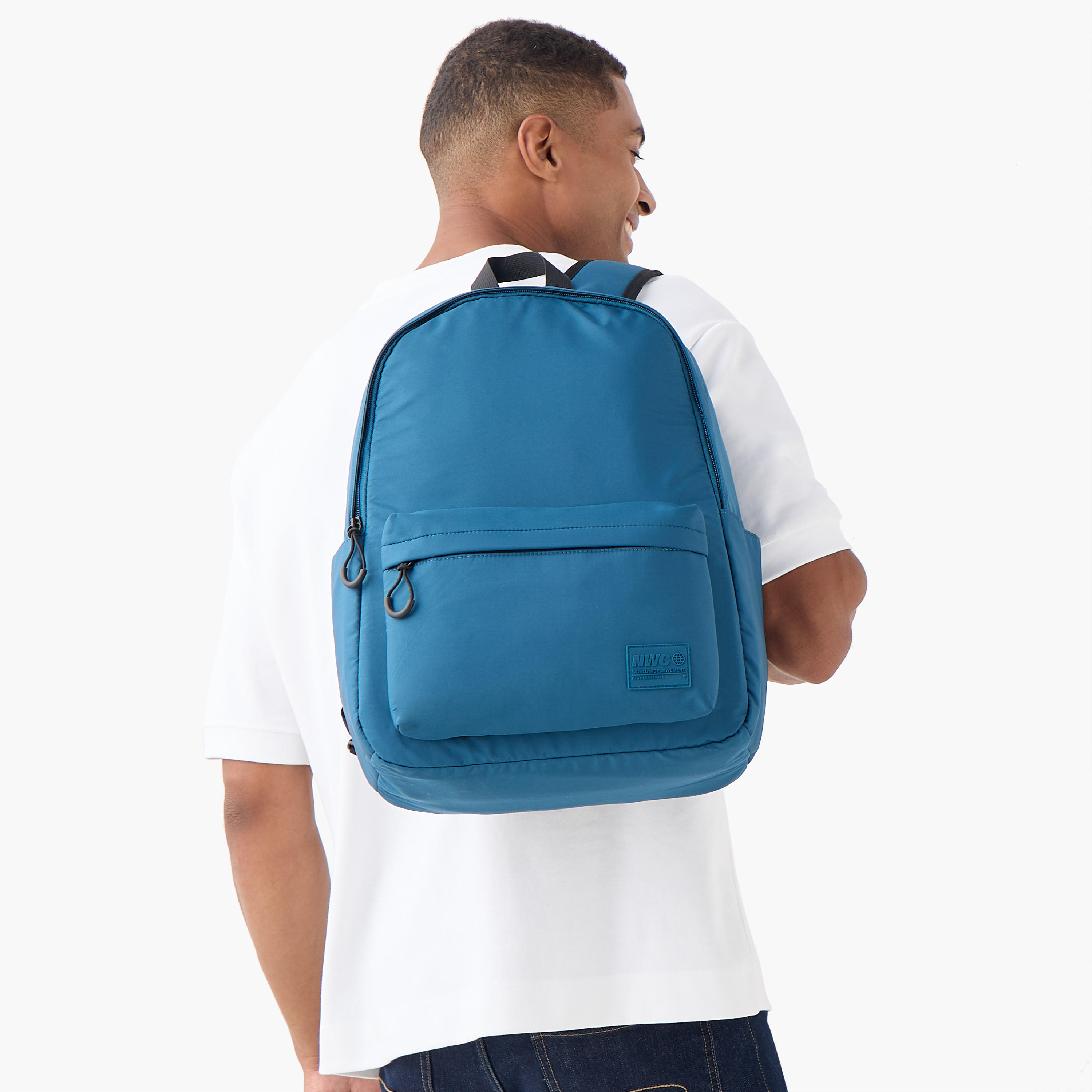 شنطة ظهر بحمالات قابلة للتعديل وسحاب إغلاق - 31x16x44 سم-men-bags-image-7