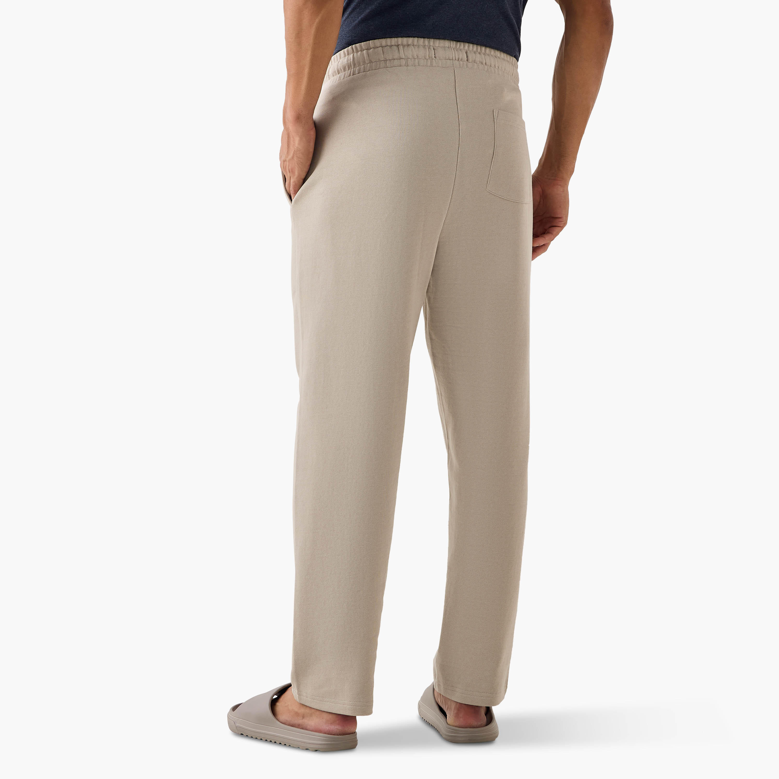 بنطال رياضي بارز الملمس بخصر برباط وجيوب-men-clothing-nightwear-pyjamaandshorts-image-3