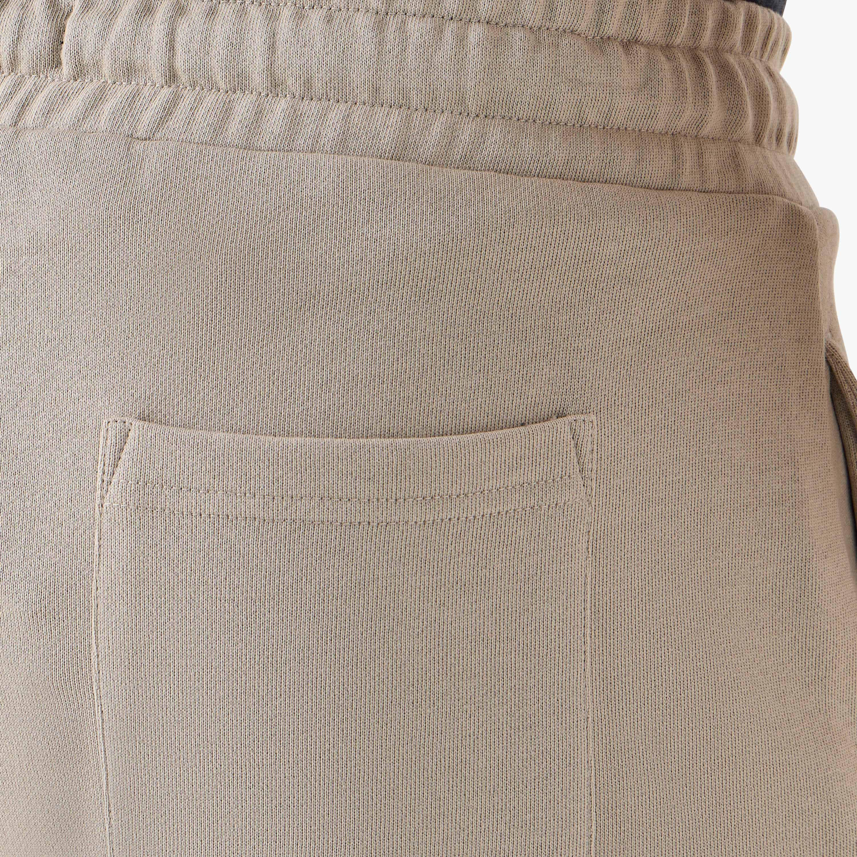 بنطال رياضي بارز الملمس بخصر برباط وجيوب-men-clothing-nightwear-pyjamaandshorts-image-5