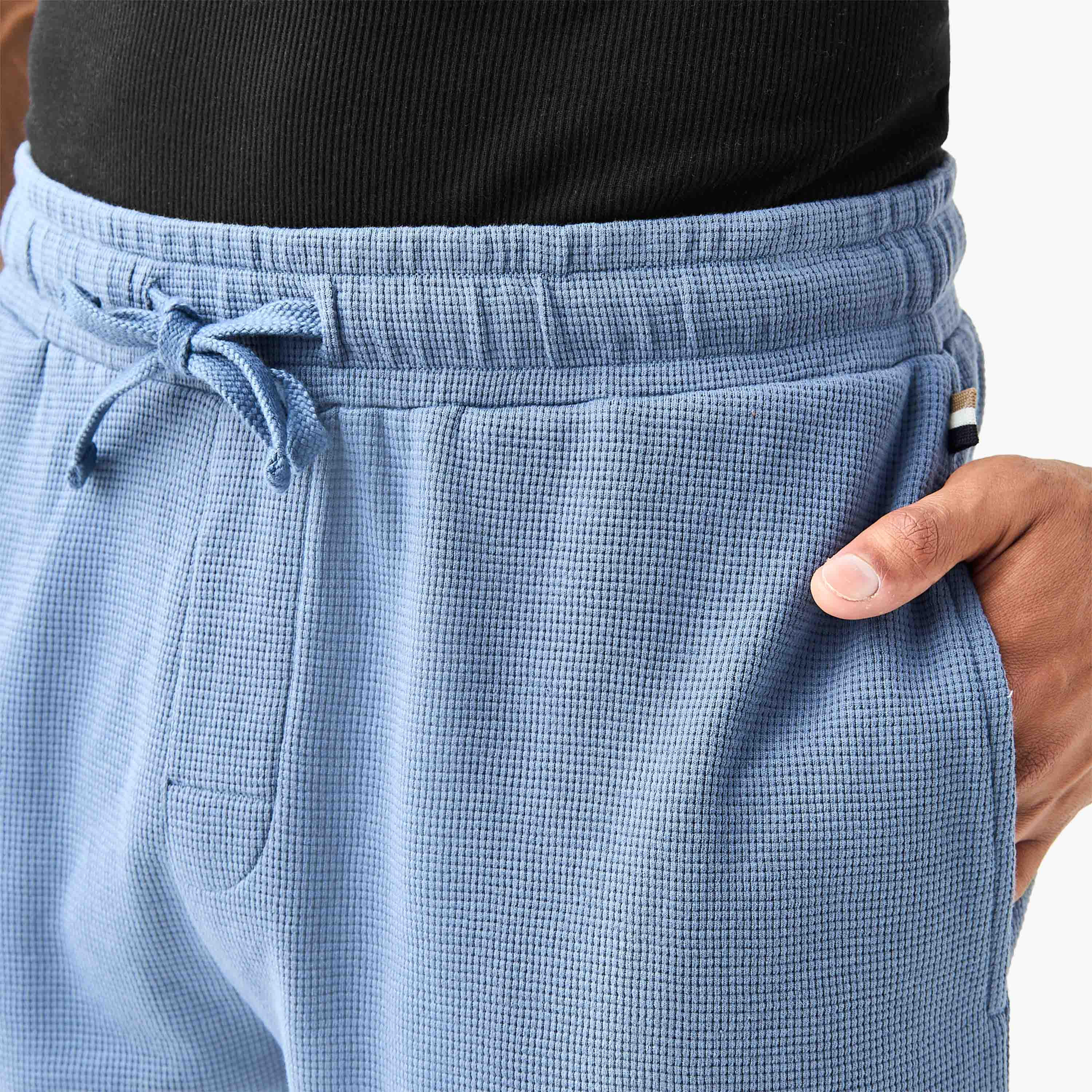 شورت لاونج بارز الملمس بجيوب-men-clothing-bottoms-shorts-image-2