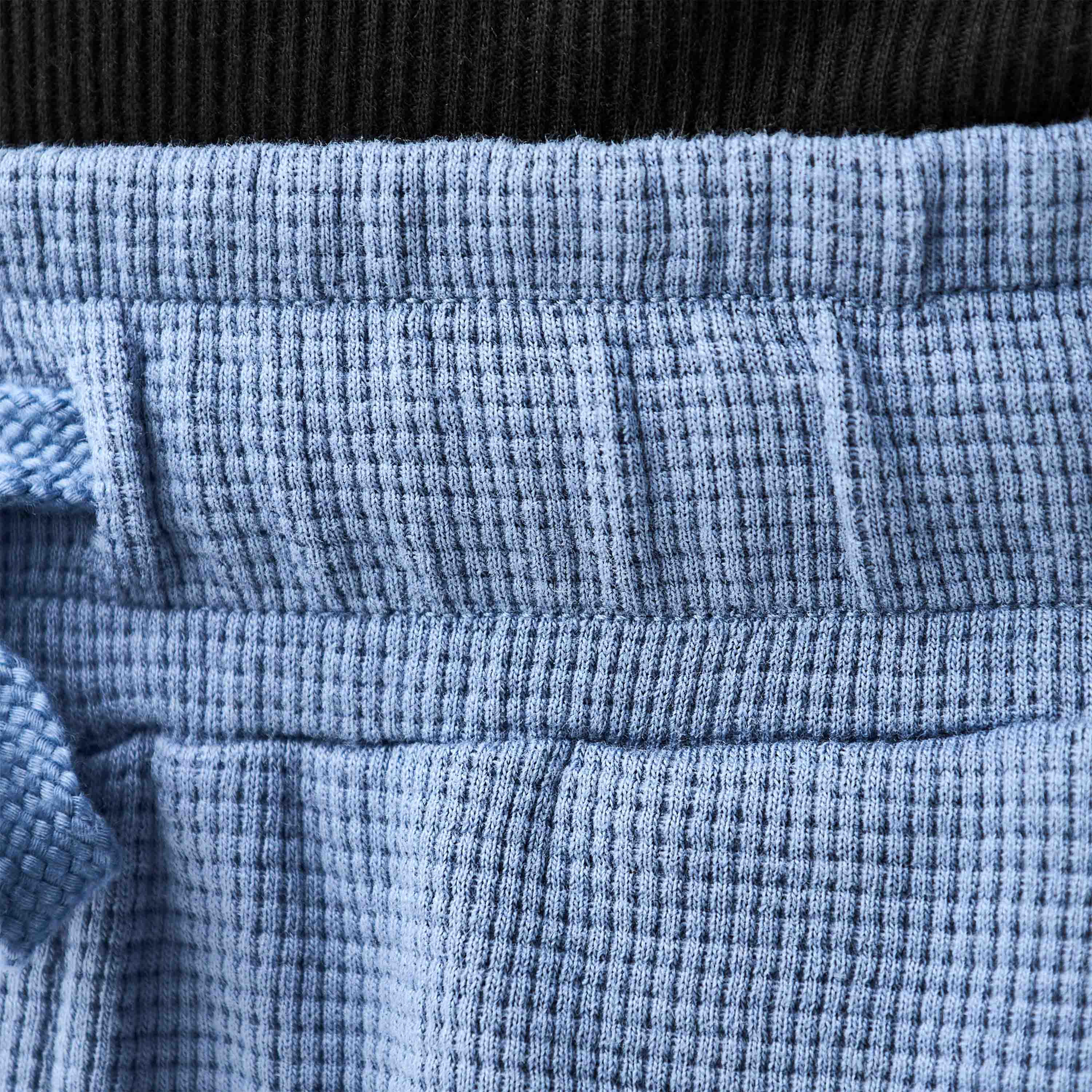 شورت لاونج بارز الملمس بجيوب-men-clothing-bottoms-shorts-image-1