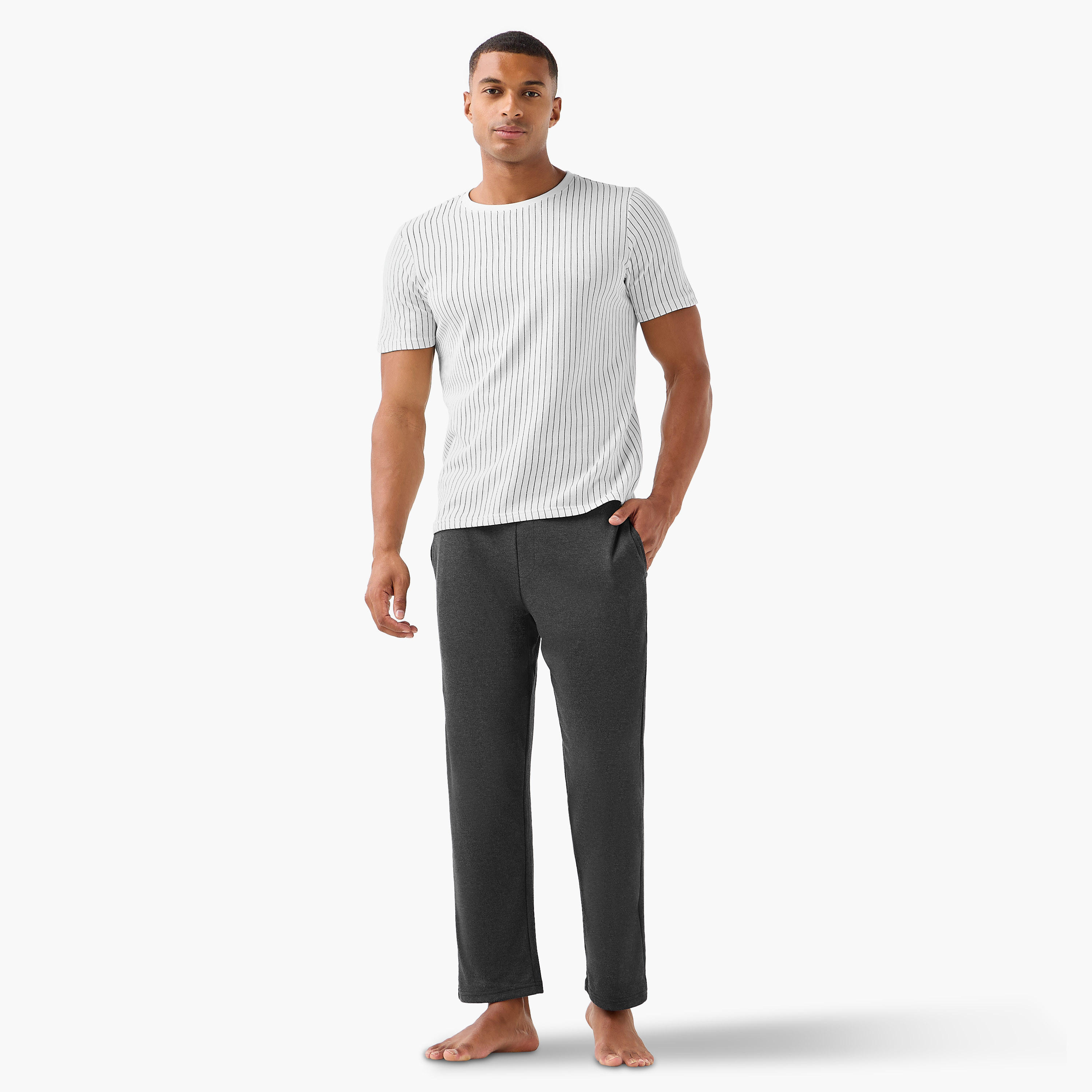 طقم بنطلون بيجاما وتيشيرت قطن مقلم للرجال-men-clothing-nightwear-sets-image-1