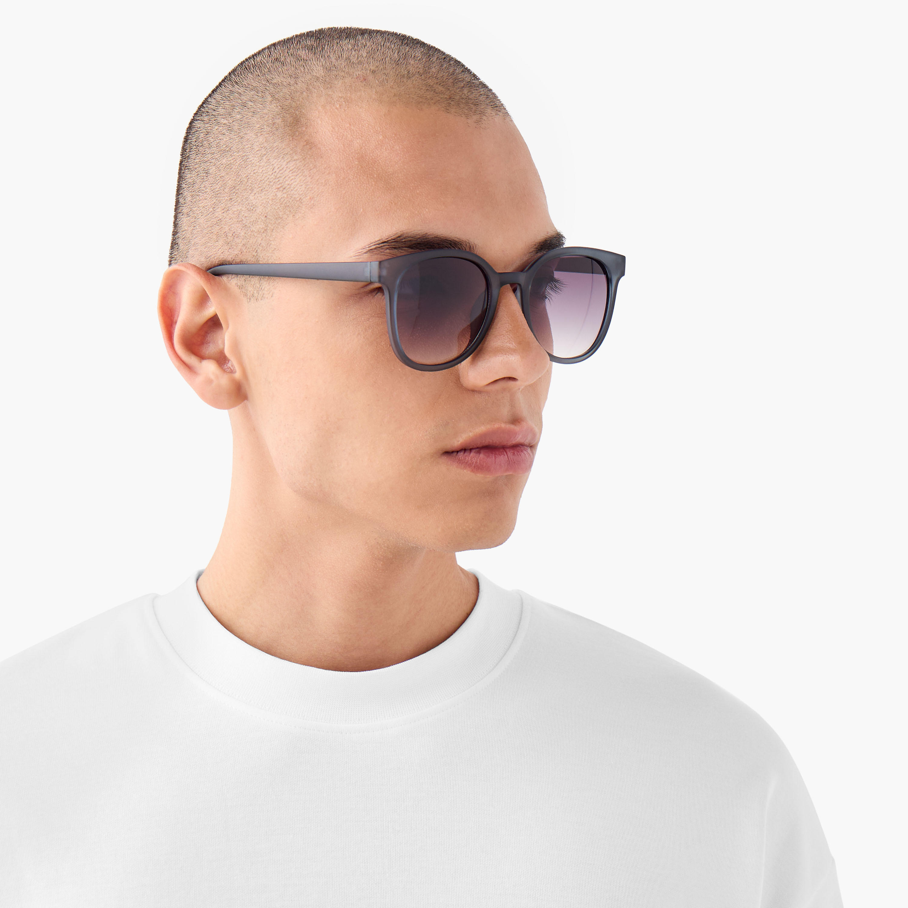 نظارة شمسية بإطار كامل وعدسات ملونة-men-sunglasses-image-2