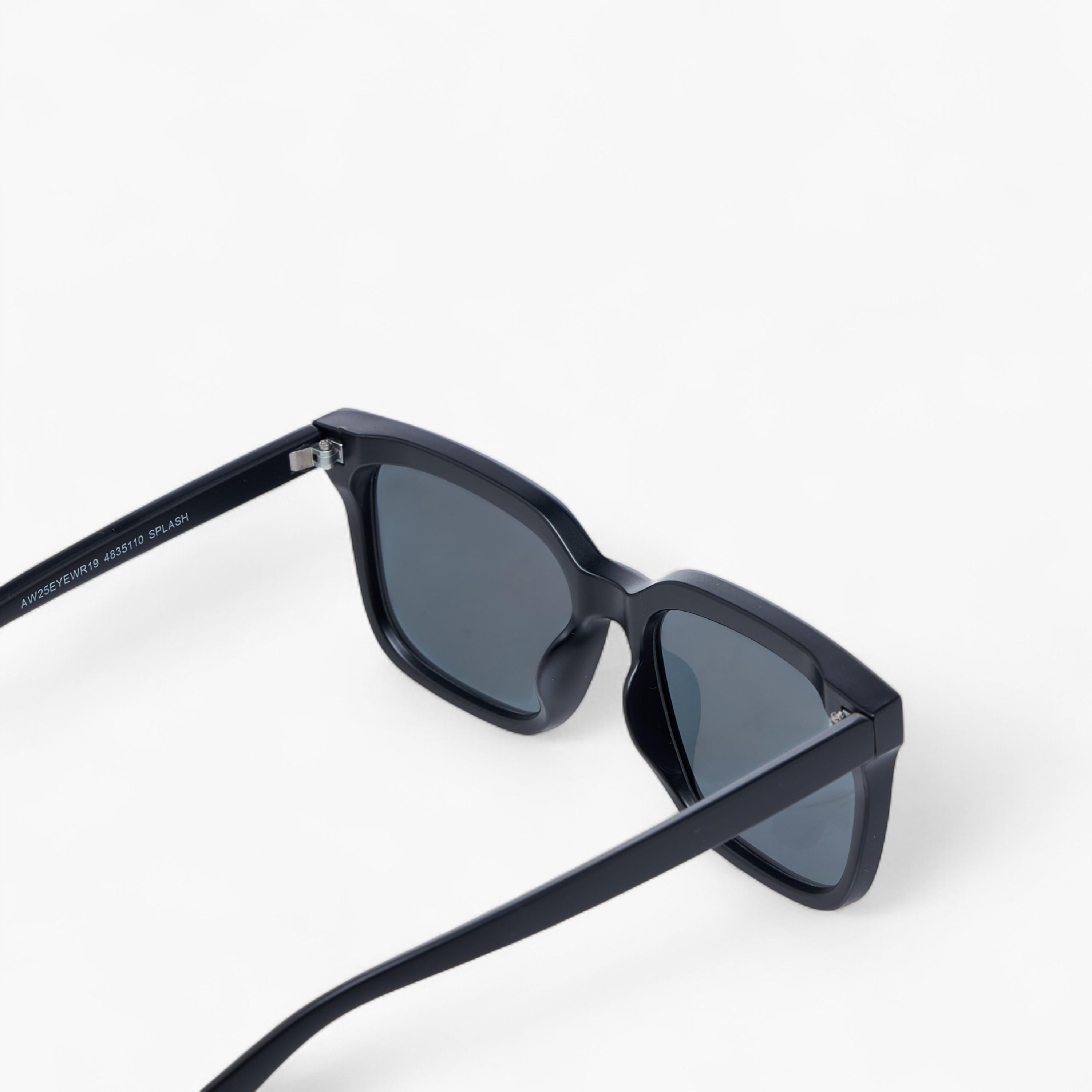 نظارة شمسية بإطار كامل وعدسات ملونة-men-sunglasses-image-6