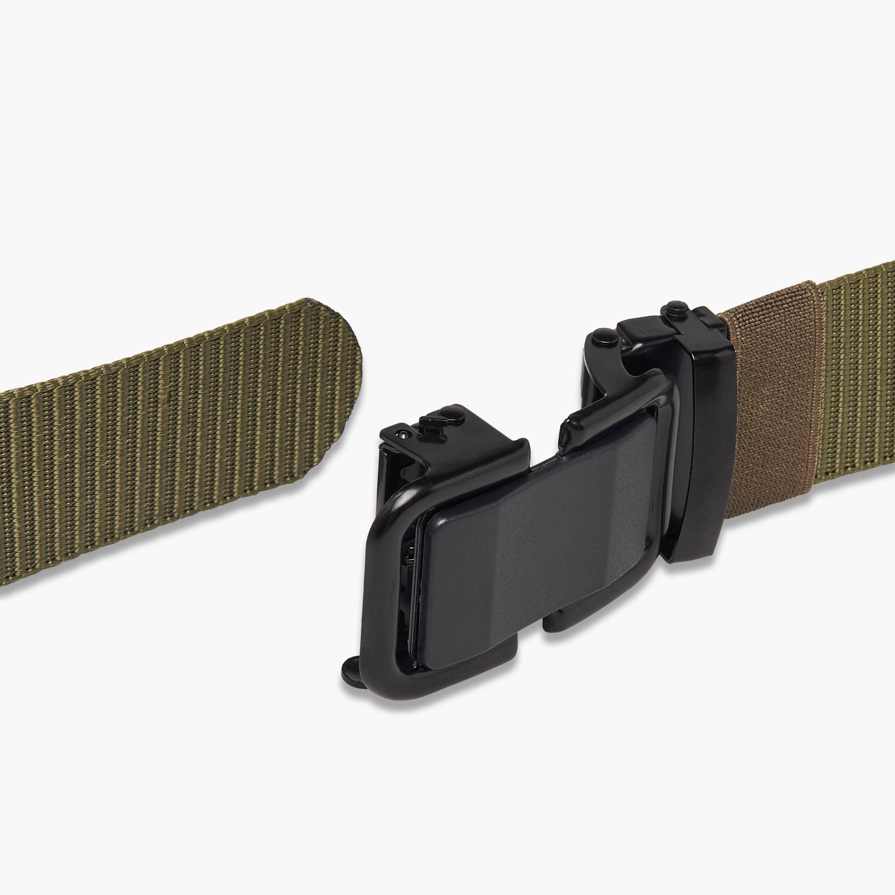 حزام بارز الملمس بمشبك إغلاق-men-beltsandwallets-belts-image-1