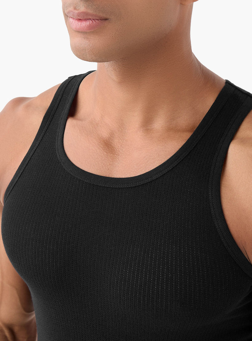 فيست وافل بارز الملمس - طقم من 3 قطع-men-clothing-innerwear-vests-image-5