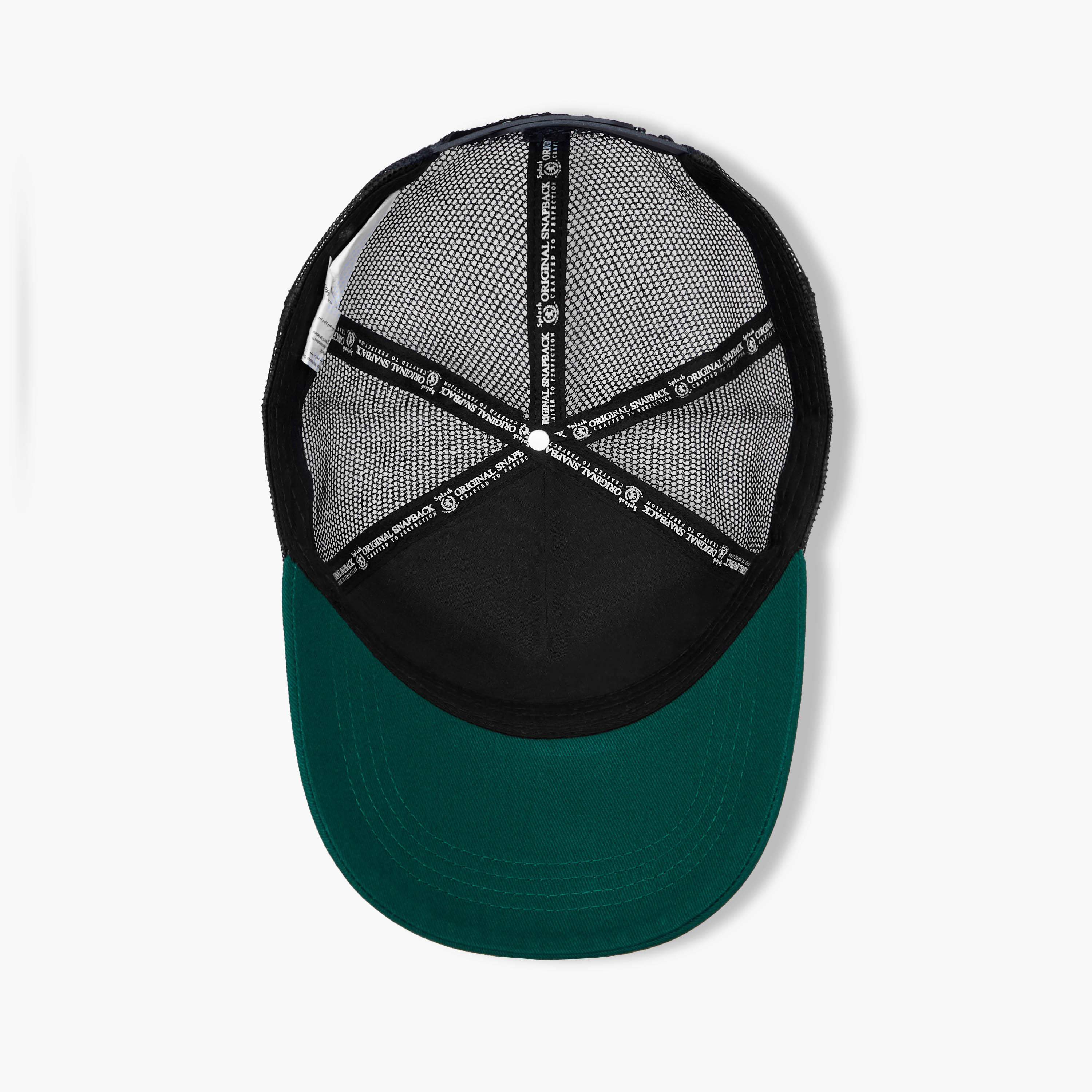 كاب بتطريزات وإغلاق كباس خلفي-men-caps-image-1
