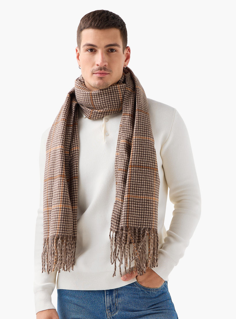 وشاح كاروهات بشرابات-men-scarvesandgloves-image-4
