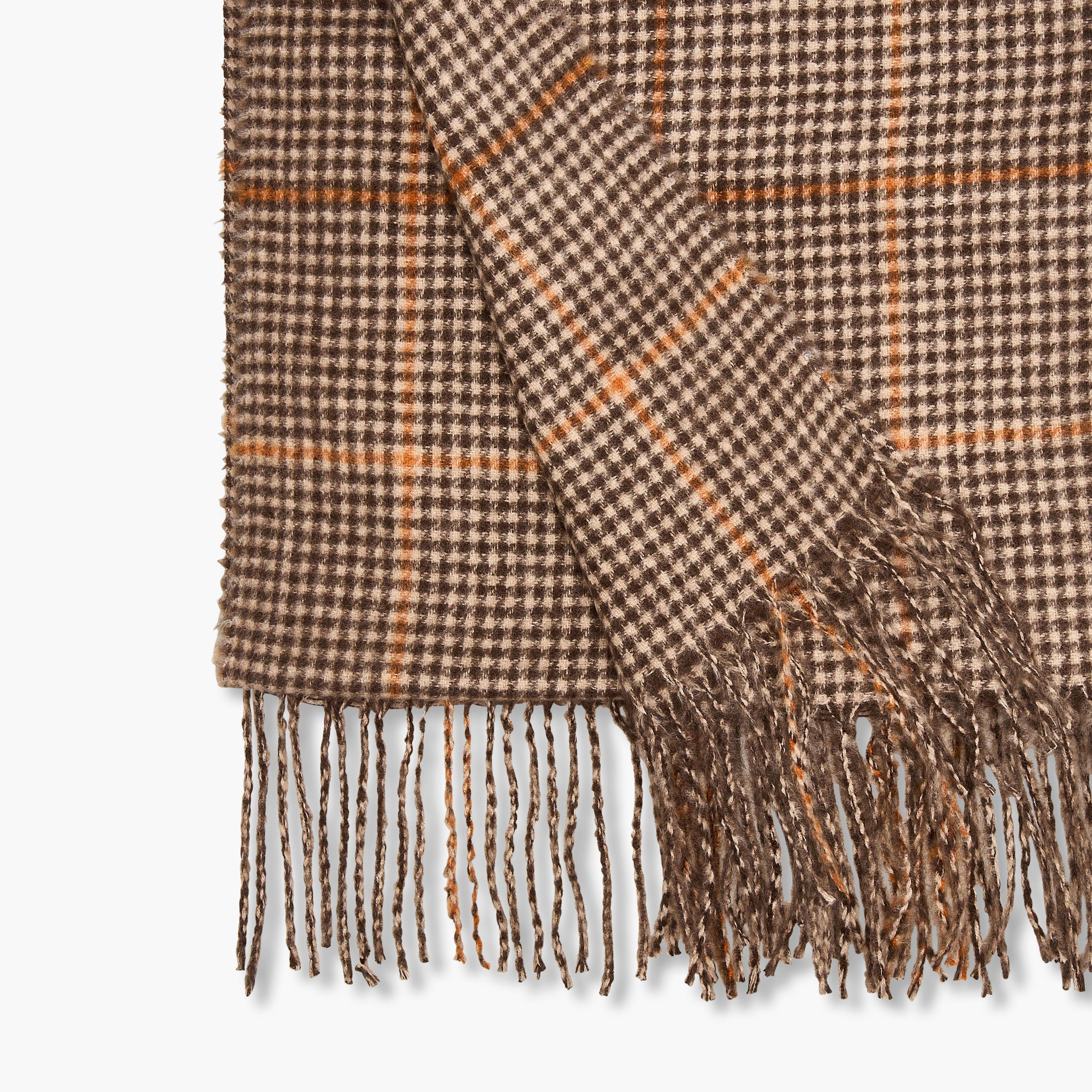 وشاح كاروهات بشرابات-men-scarvesandgloves-image-2