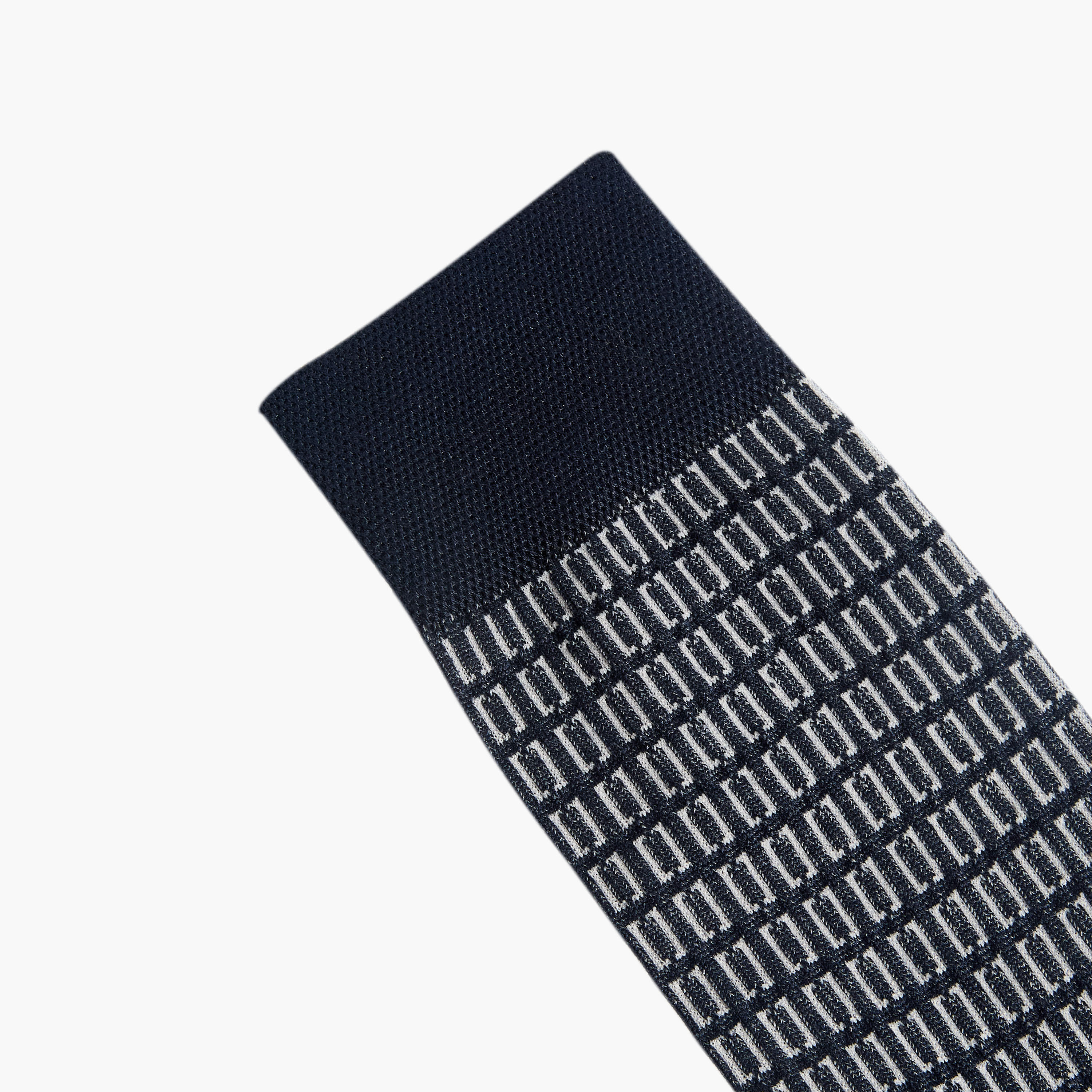 طقم جوارب غير وبرية بطول متوسط وطبعات للرجال عدد 3-men-socks-image-3