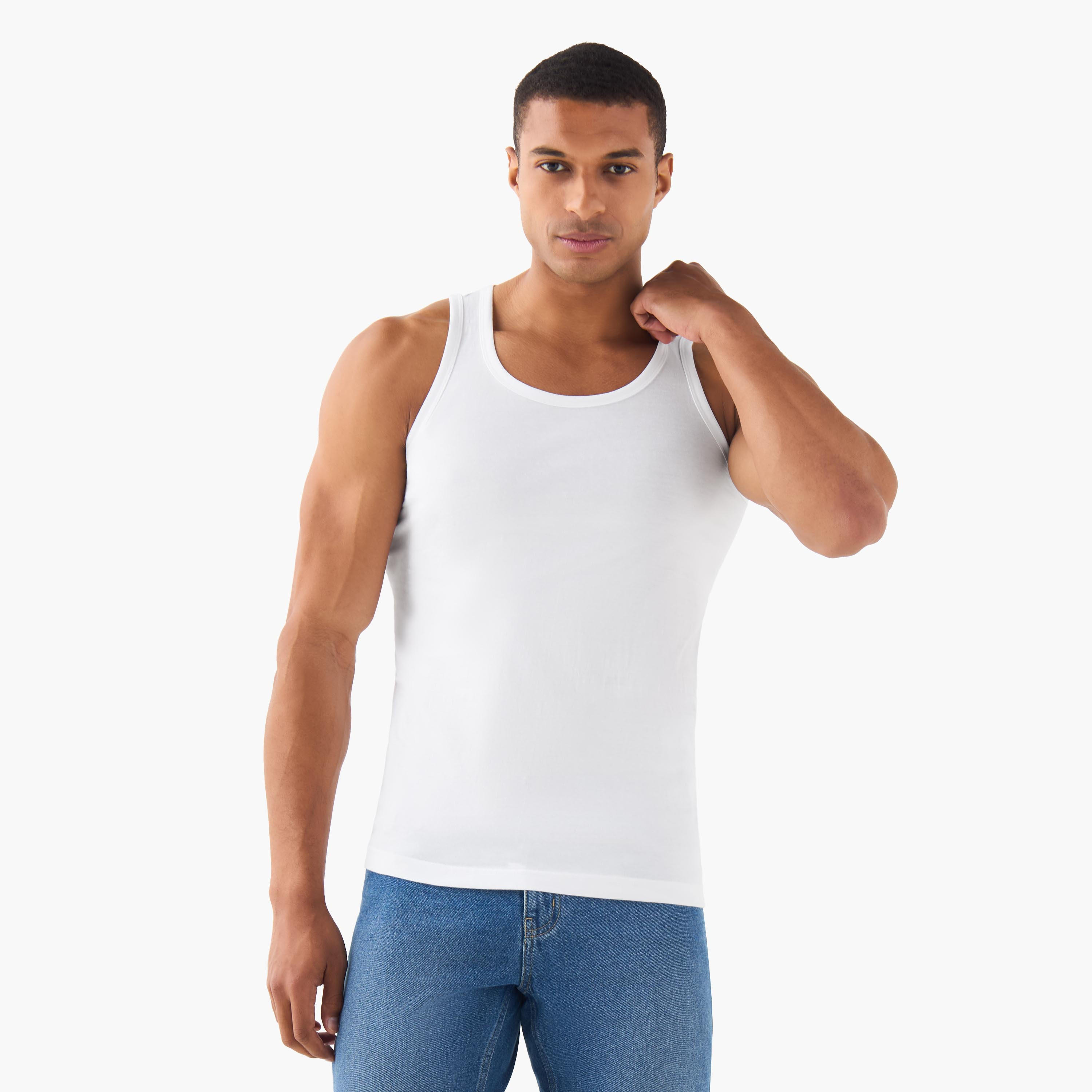 فيستات رجالي قطن - عبوة 3 قطع-men-clothing-innerwear-vests-image-2