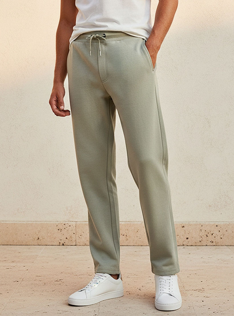 بنطلون جوغر رجالي مريح بجيوب جانبية وقصة عادية-men-clothing-bottoms-joggers-image-1
