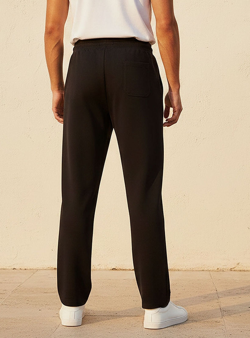 بنطلون جوغر رجالي مريح بجيوب جانبية وقصة عادية-men-clothing-bottoms-joggers-image-4