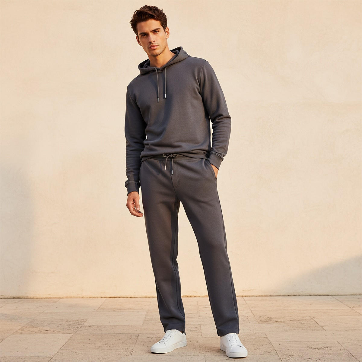 بنطلون جوغر رجالي مريح بجيوب جانبية وقصة عادية-men-clothing-bottoms-joggers-image-3