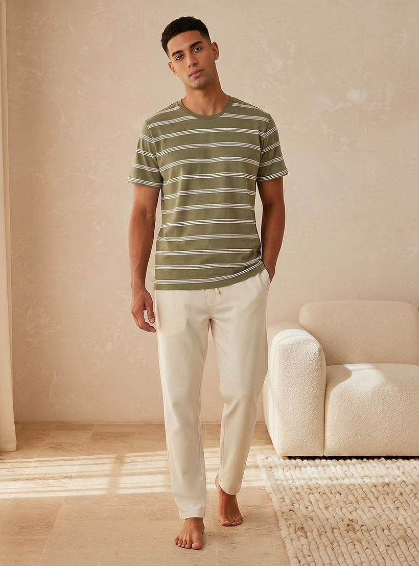 طقم بيجاما رجالي قطن مقلم لإطلالة مريحة-men-clothing-nightwear-sets-image-1
