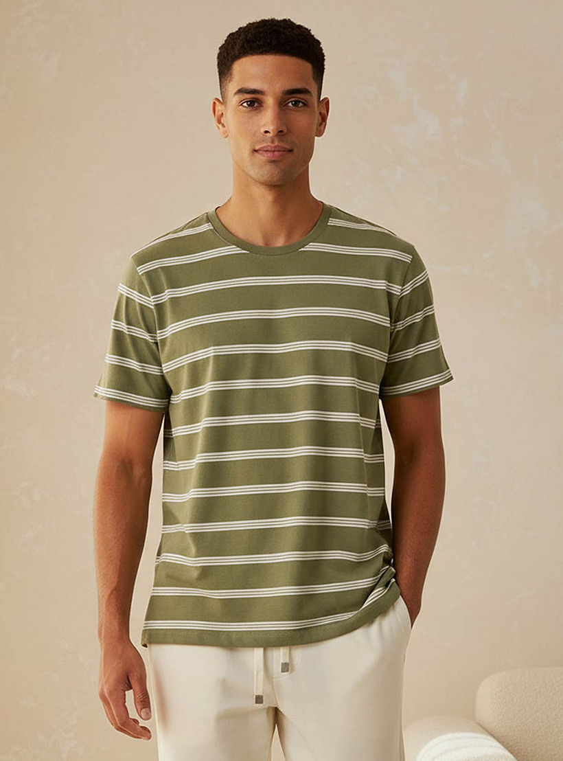 طقم بيجاما رجالي قطن مقلم لإطلالة مريحة-men-clothing-nightwear-sets-image-3