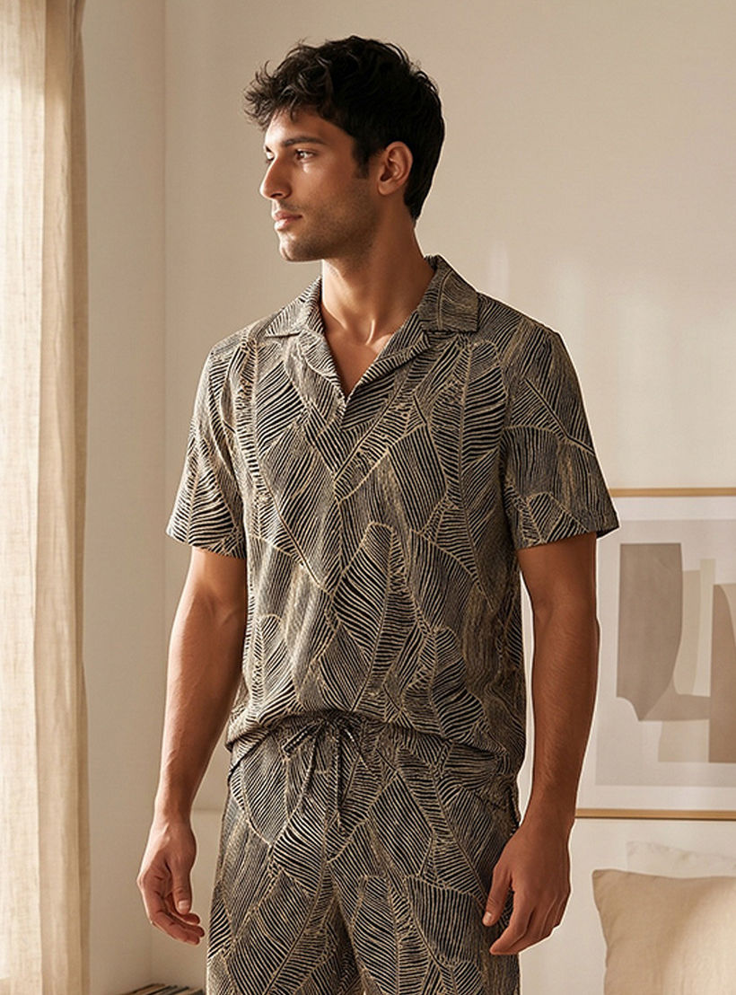 طقم بيجاما جاكار بياقة كامب-men-clothing-nightwear-sets-image-4