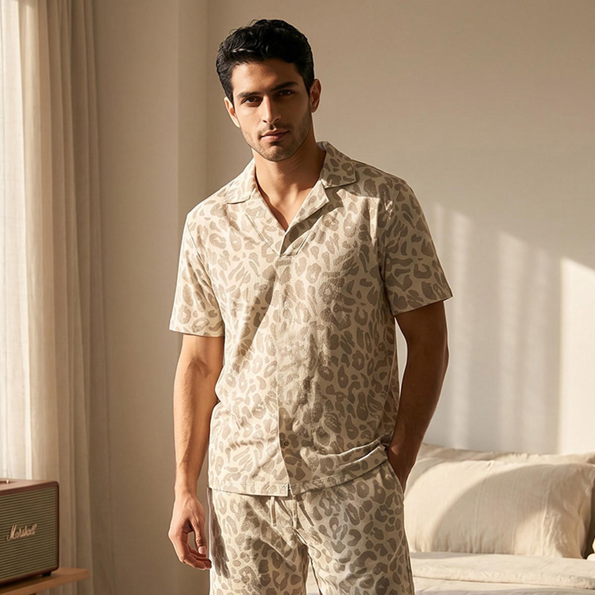 طقم بيجاما جاكار بياقة كامب وطبعات حيوانات-men-clothing-nightwear-sets-image-3