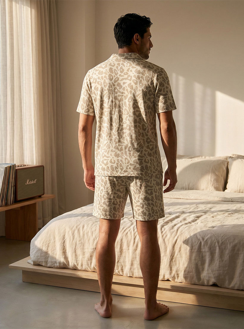 طقم بيجاما جاكار بياقة كامب وطبعات حيوانات-men-clothing-nightwear-sets-image-4