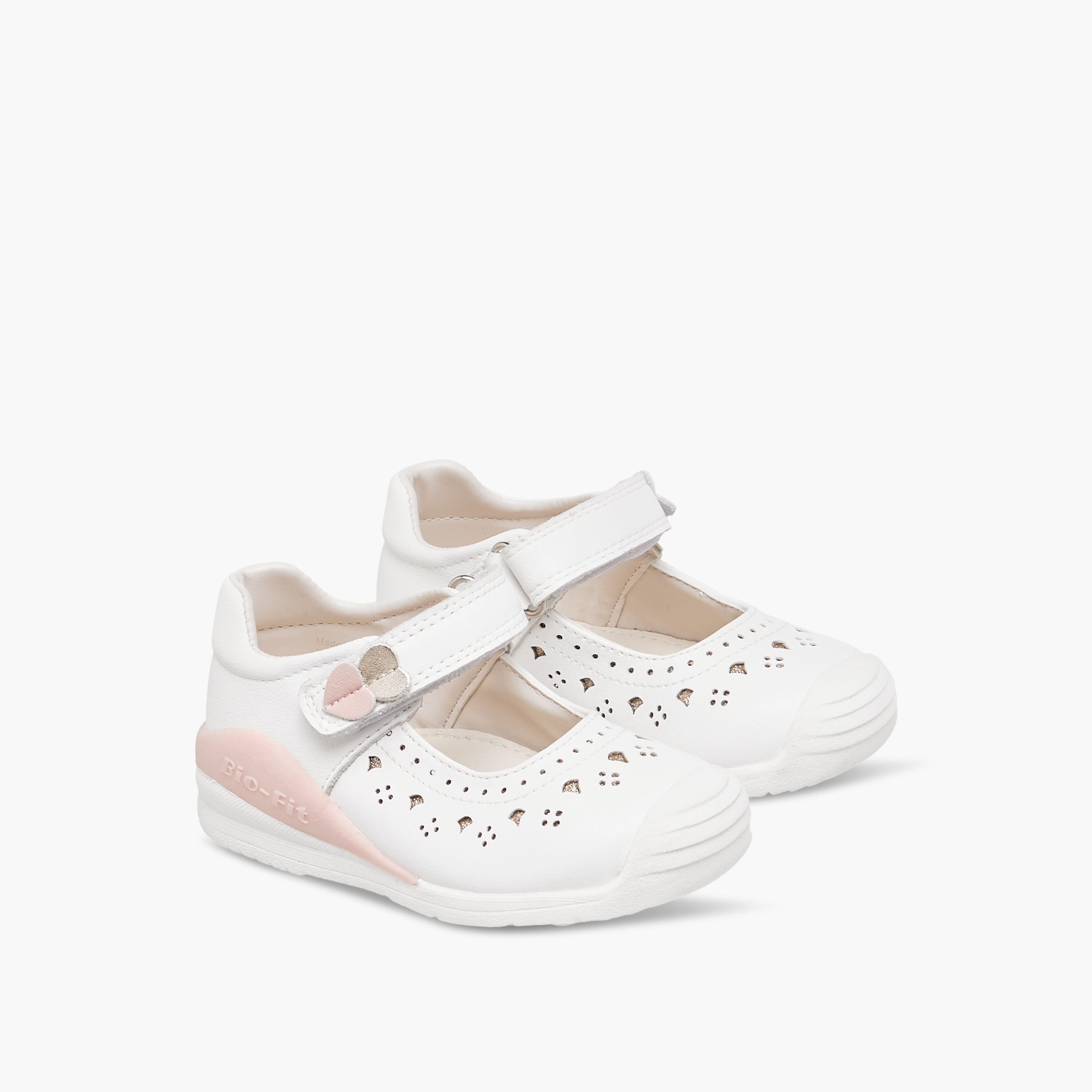 حذاء ماري جين بتفاصيل مفرّغة من بيرفيت-girls-shoes-maryjanes-image-1