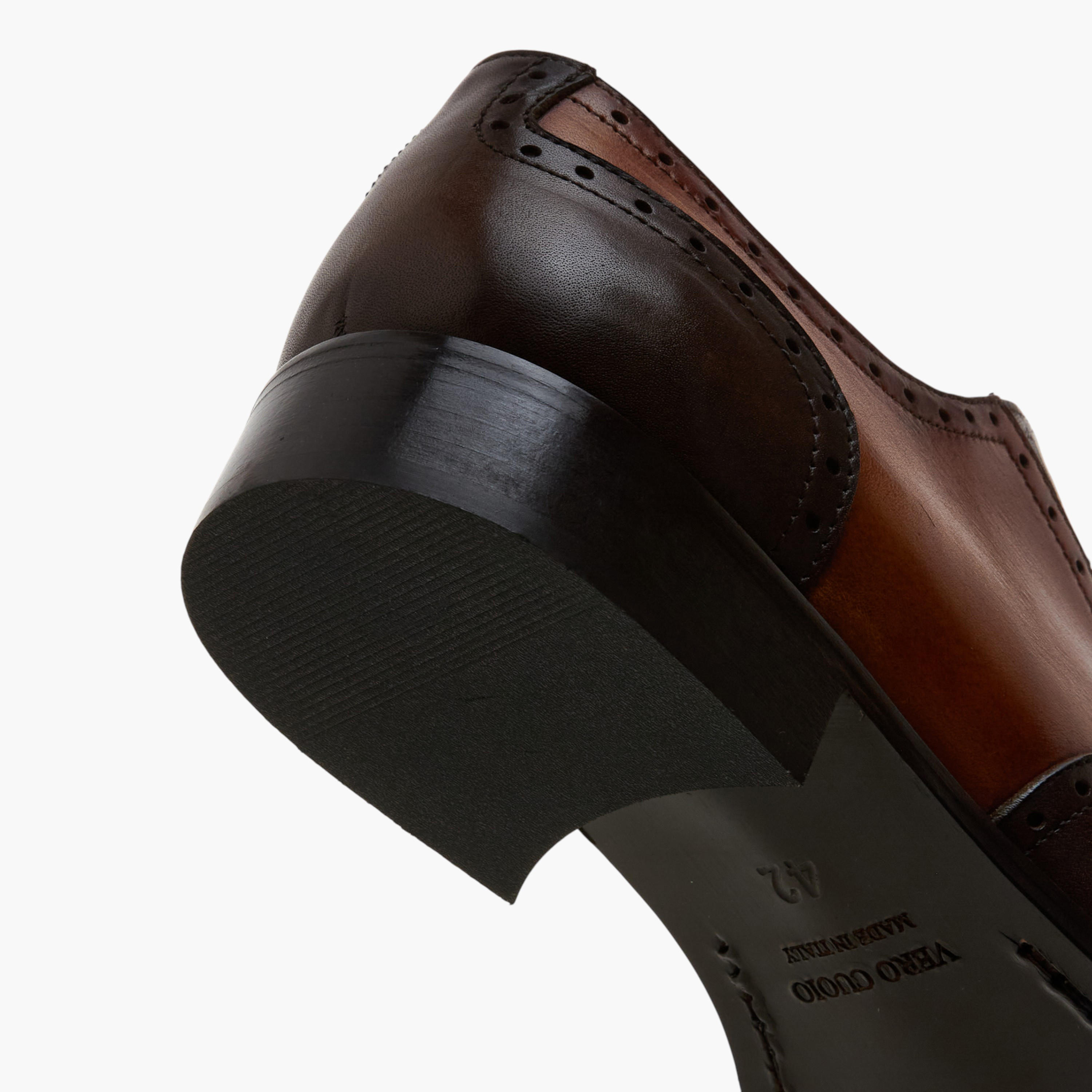 حذاء أكسفورد جلد مثقّب برباط للرجال من دوتشيني-men-shoes-formalshoes-image-5