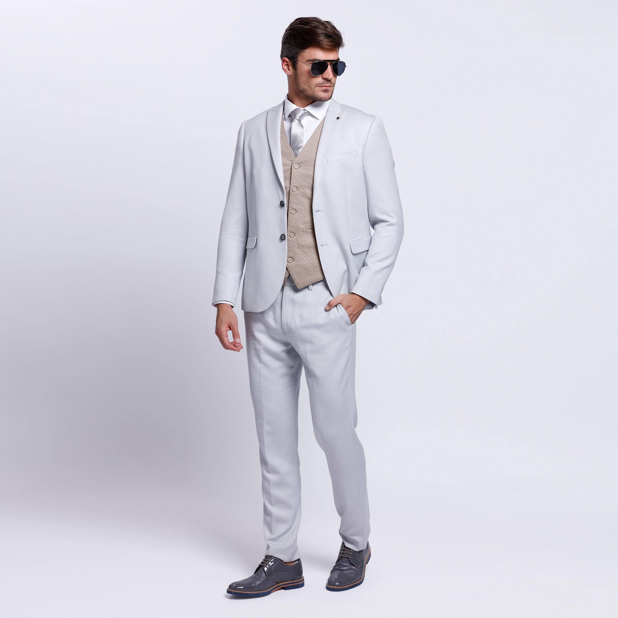 Sleeveless Waistcoat with Complete Button Placket-men-clothing-jacketsandblazers-coats-image-5