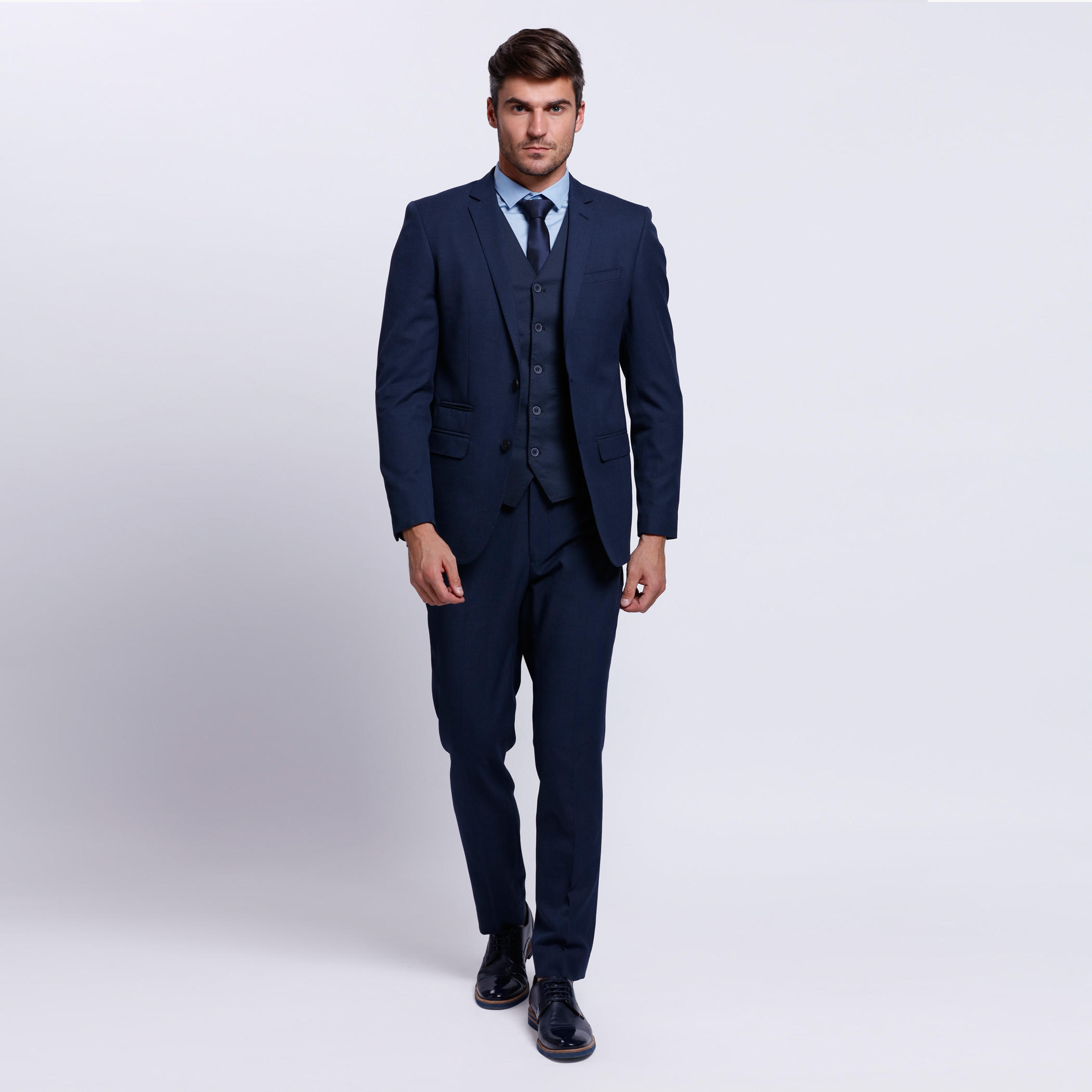 Sleeveless Waistcoat with Complete Button Placket -men-clothing-jacketsandblazers-coats-image-1