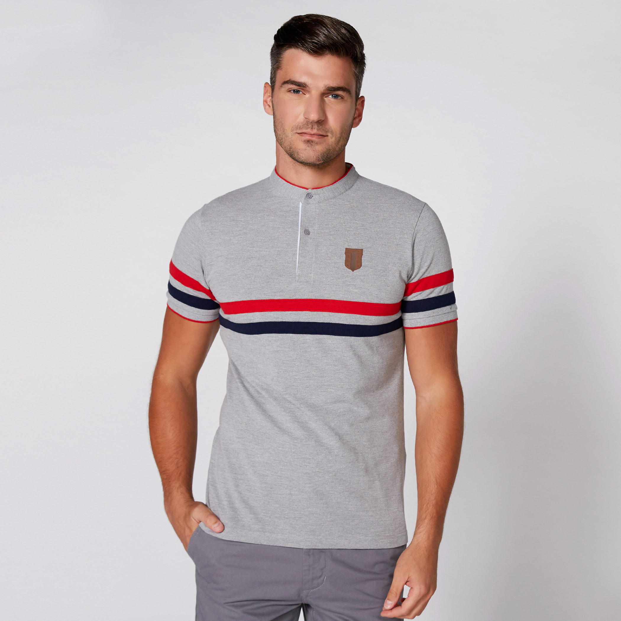 تيشيرت مقلّم بياقة ماندارين وأكمام قصيرة-men-clothing-tshirtsandpolos-tshirts-image-4