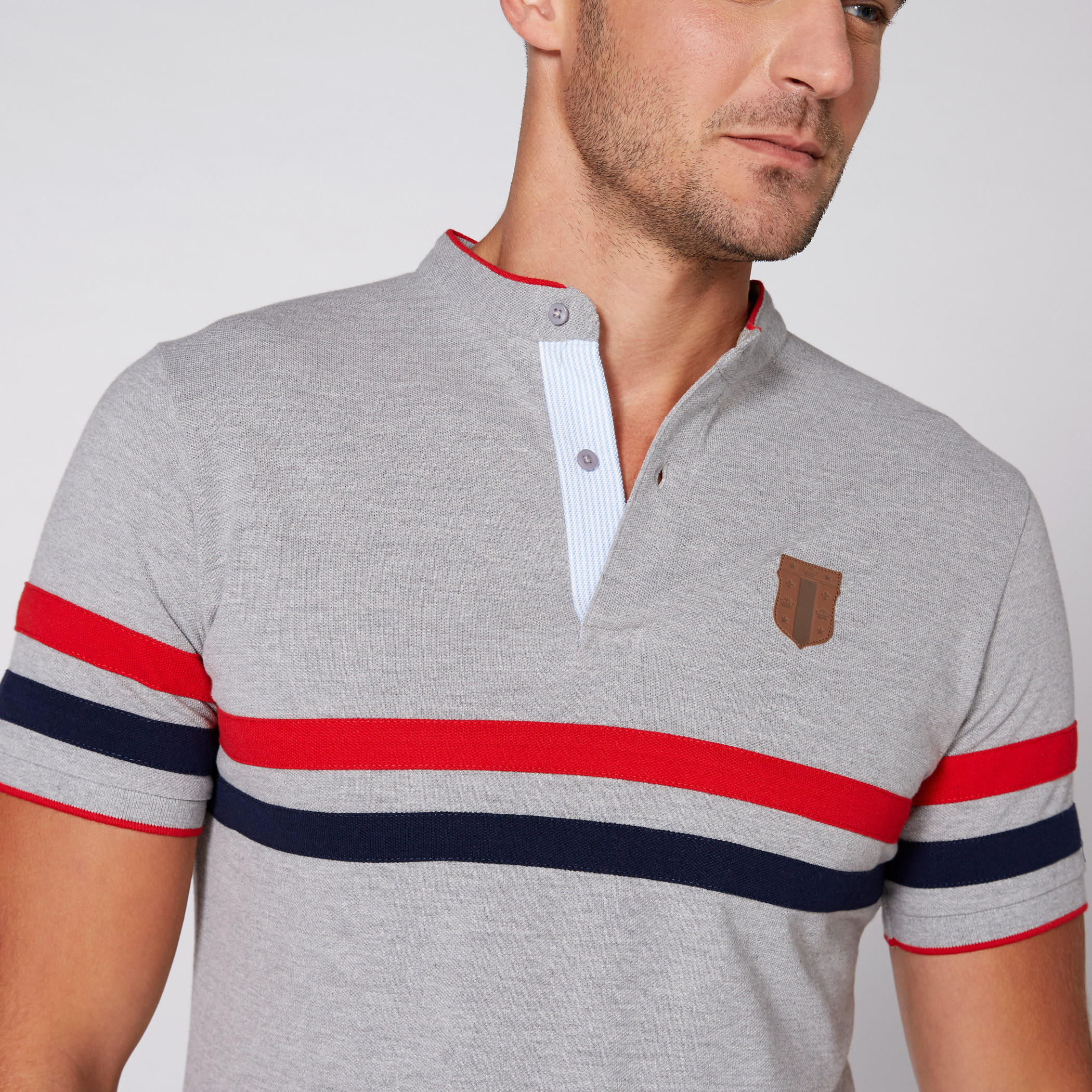 تيشيرت مقلّم بياقة ماندارين وأكمام قصيرة-men-clothing-tshirtsandpolos-tshirts-image-2