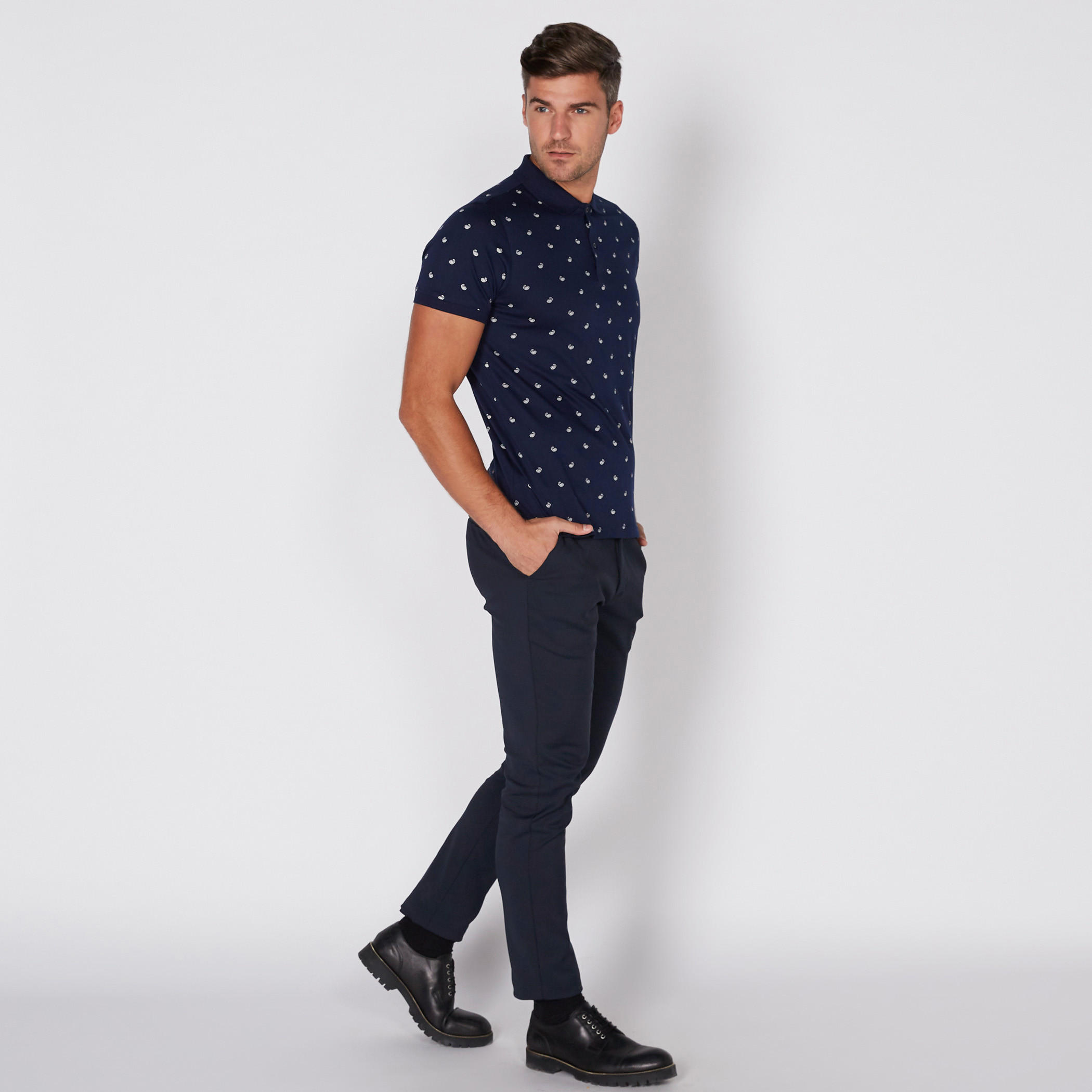 تيشيرت بياقة بولو وأكمام قصيرة وطبعات-men-clothing-tshirtsandpolos-polos-image-2
