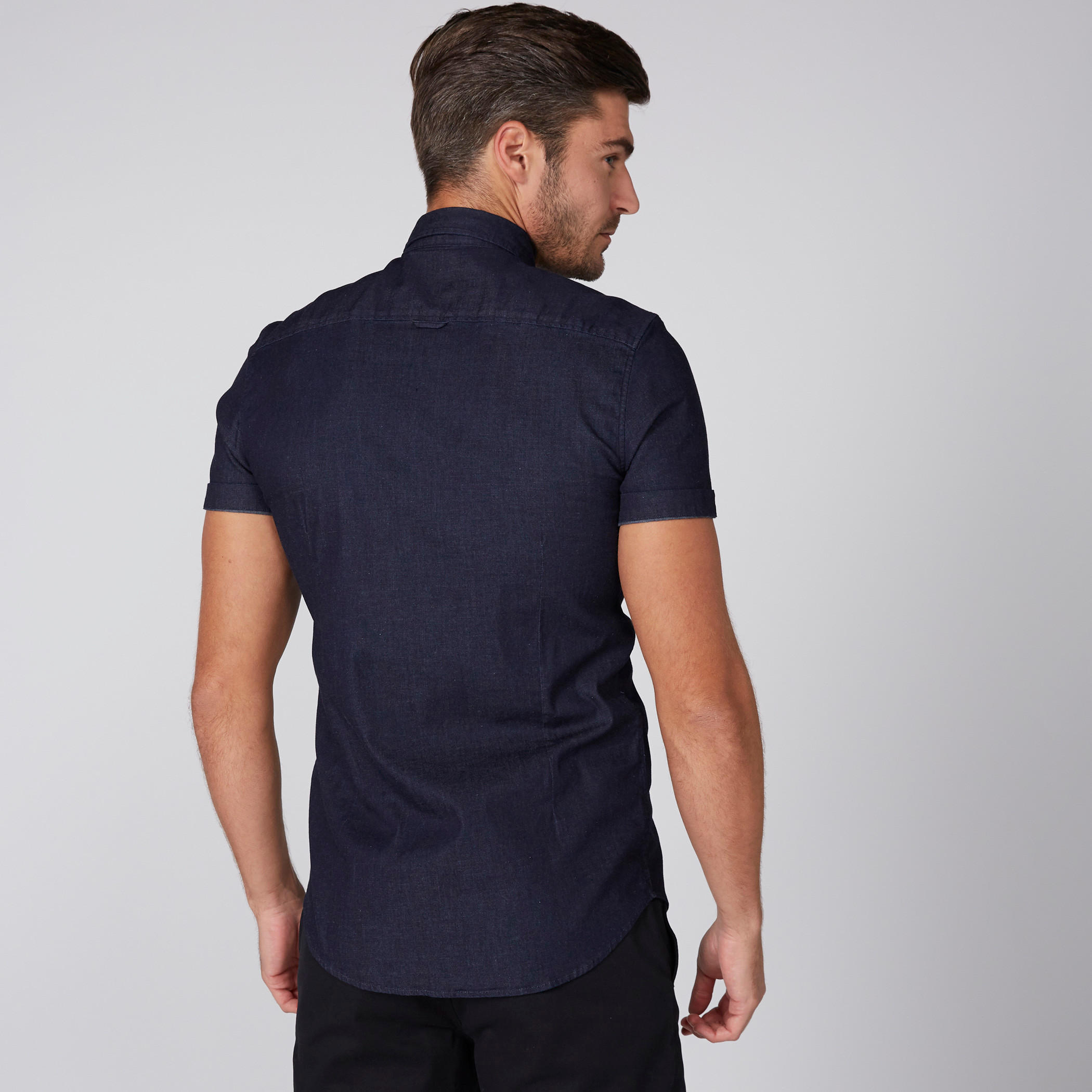 قميص بأكمام قصيرة وأزرار-men-clothing-shirts-image-4