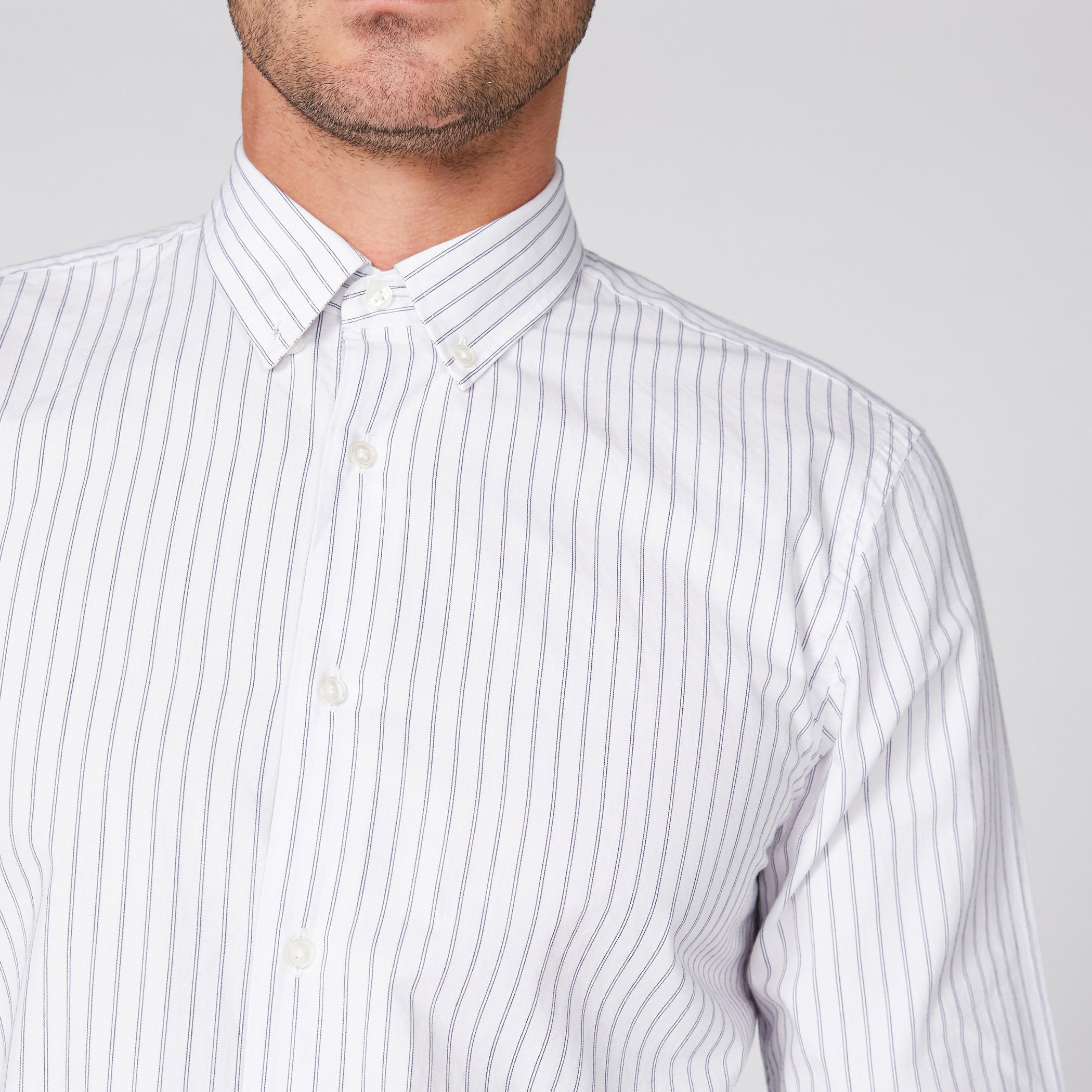 قميص مقلّم بأكمام طويلة وأزرار-men-clothing-shirts-image-3